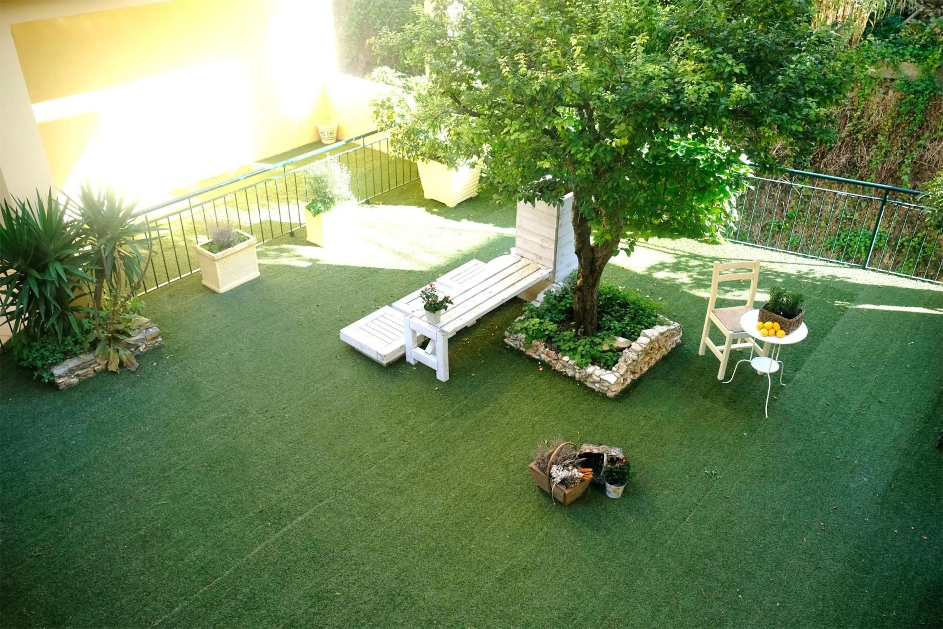 Patio in Residence Perla