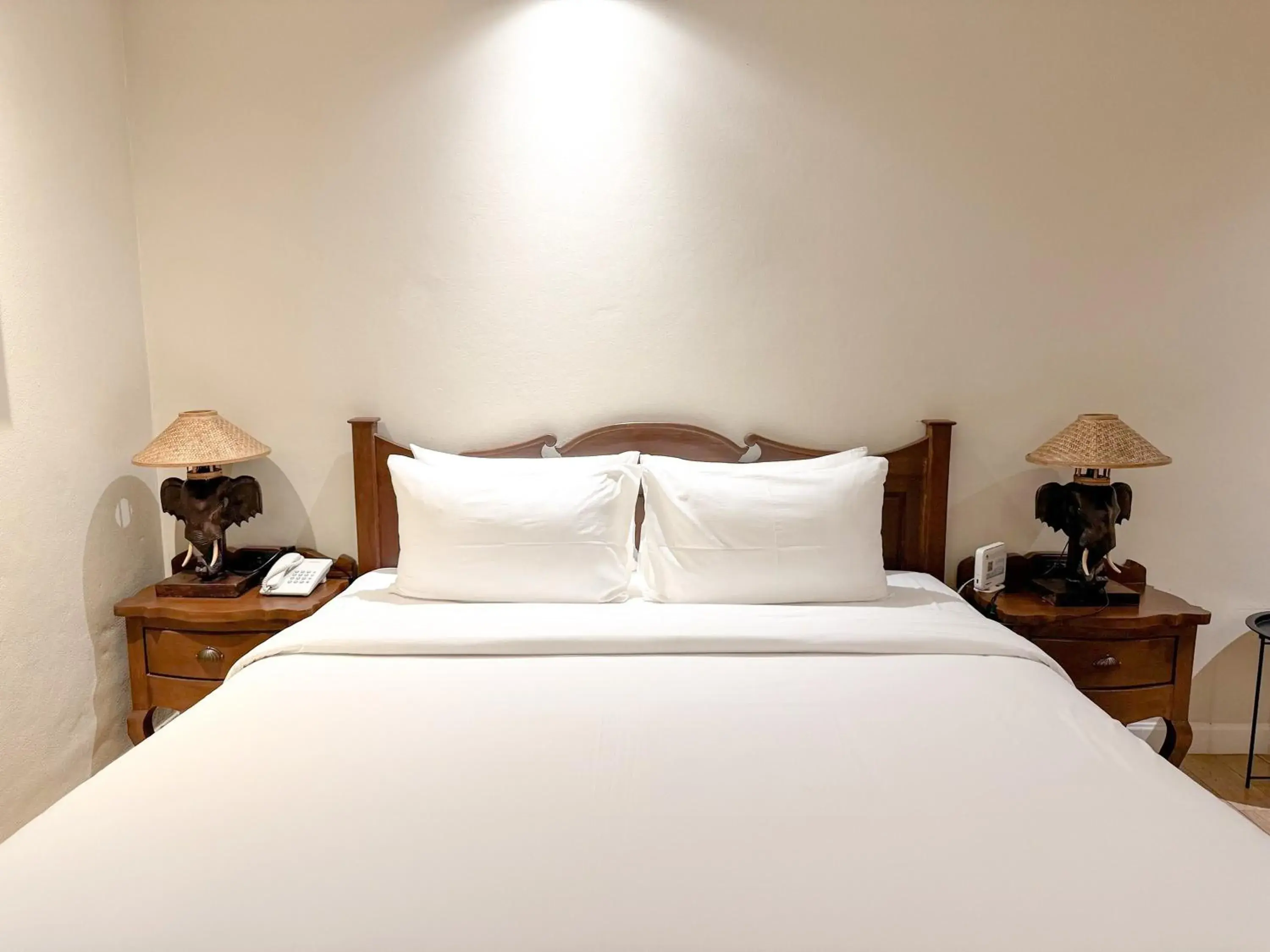 Superior Double Room in Kokhaburi Hotel Superior Double Room in Kokhaburi Hotel