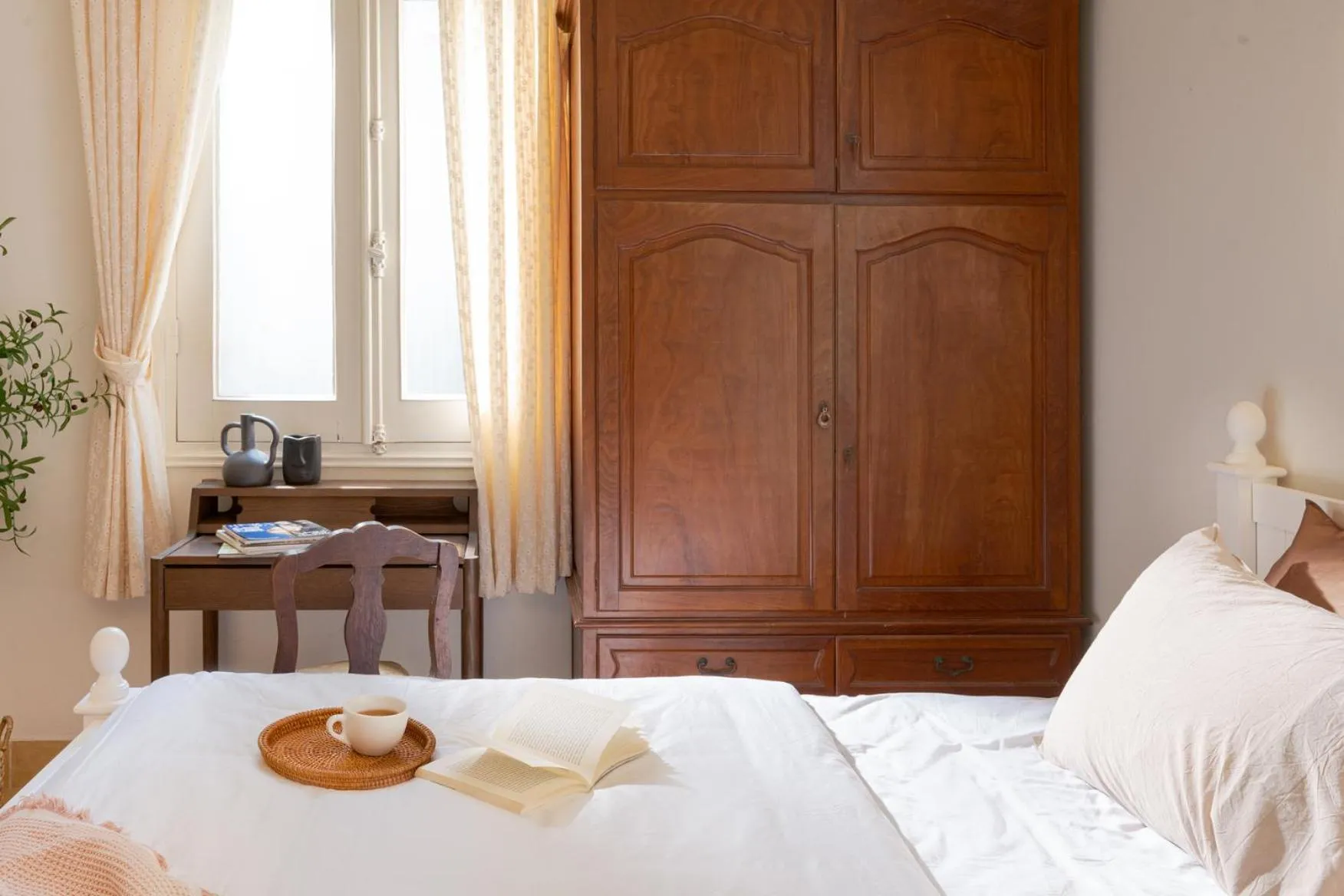 Bed in Éclectique Hanoi Homestay