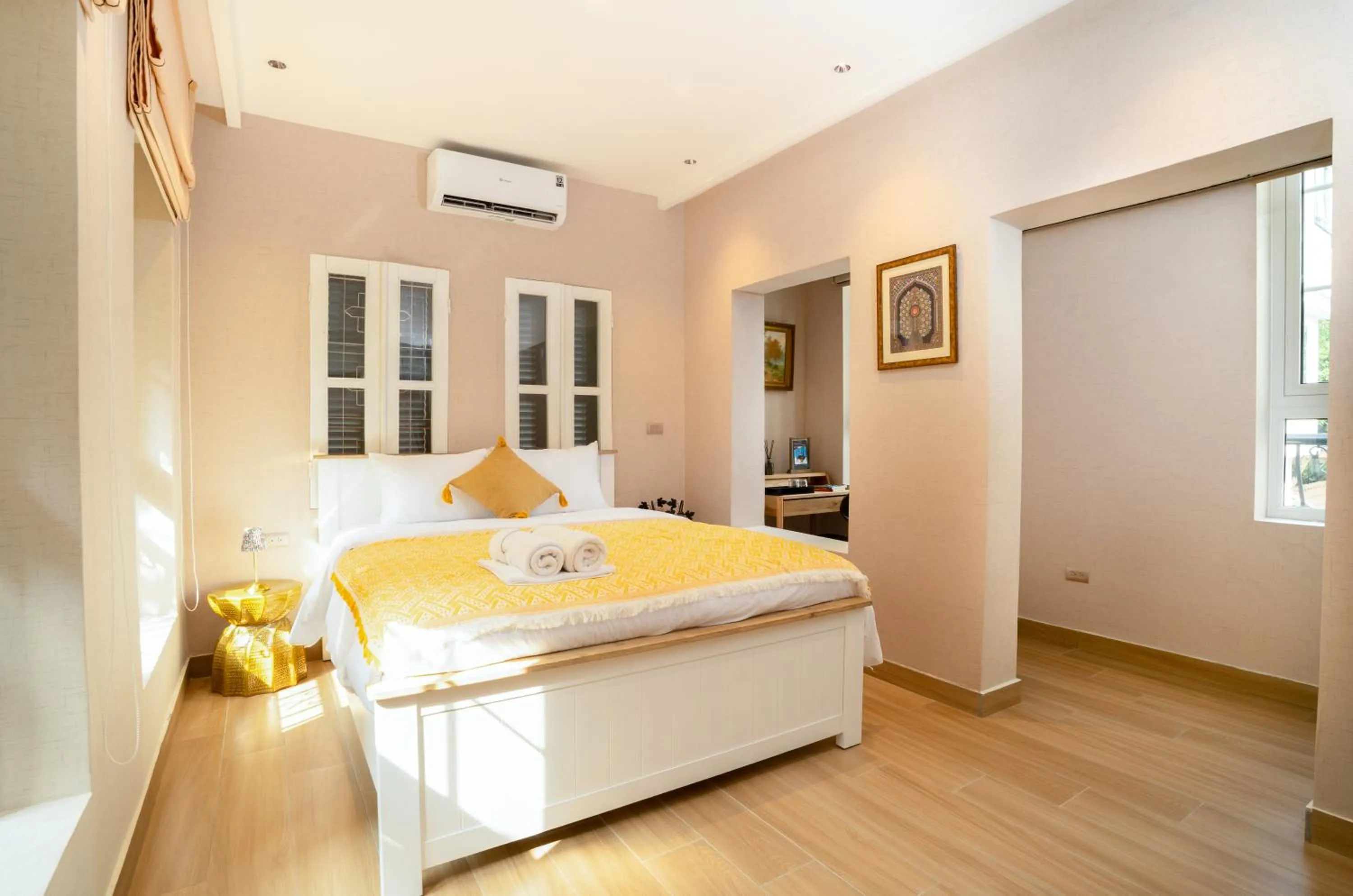 Bed in Éclectique Hanoi Homestay