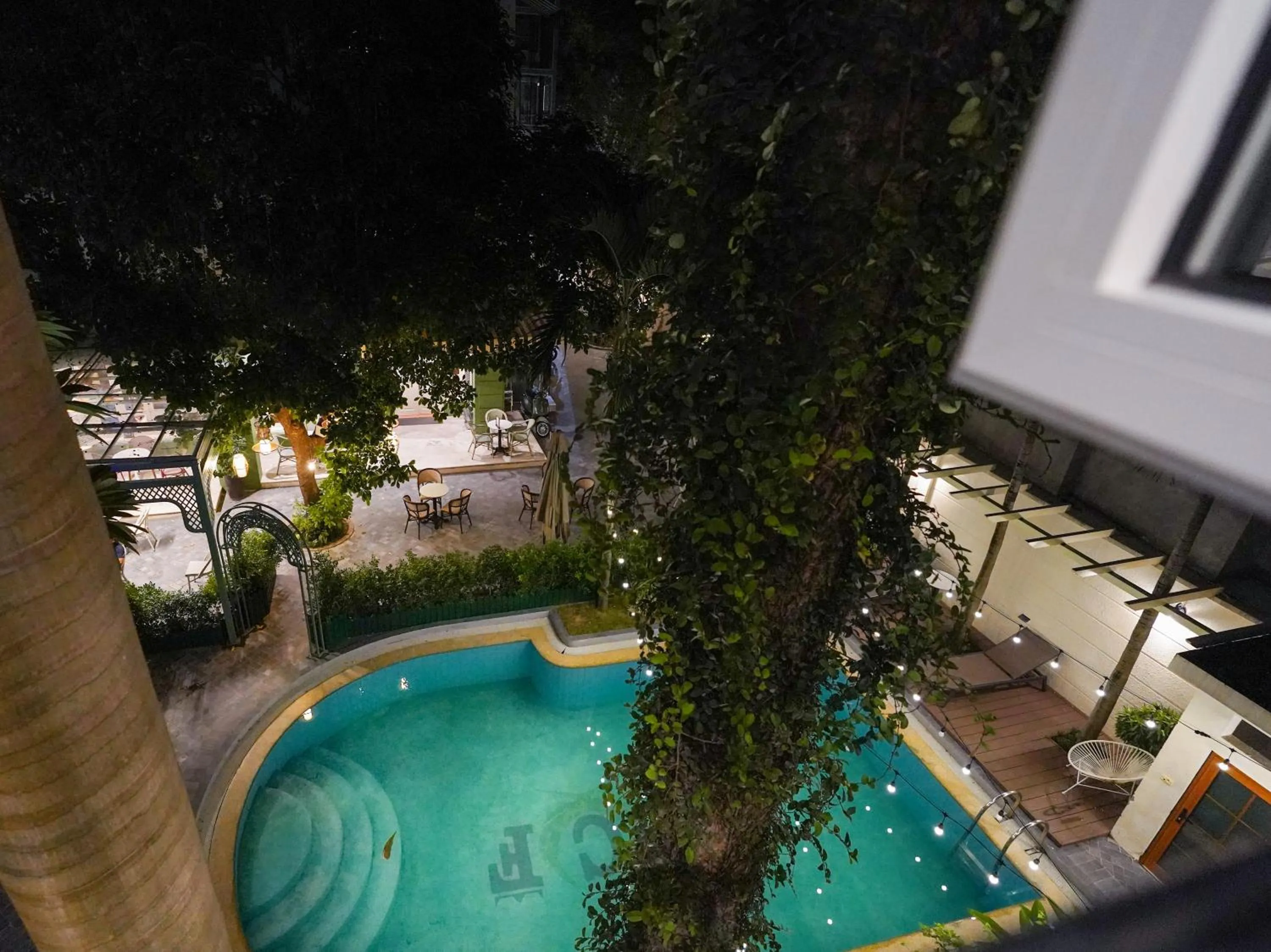 Night in Éclectique Hanoi Homestay