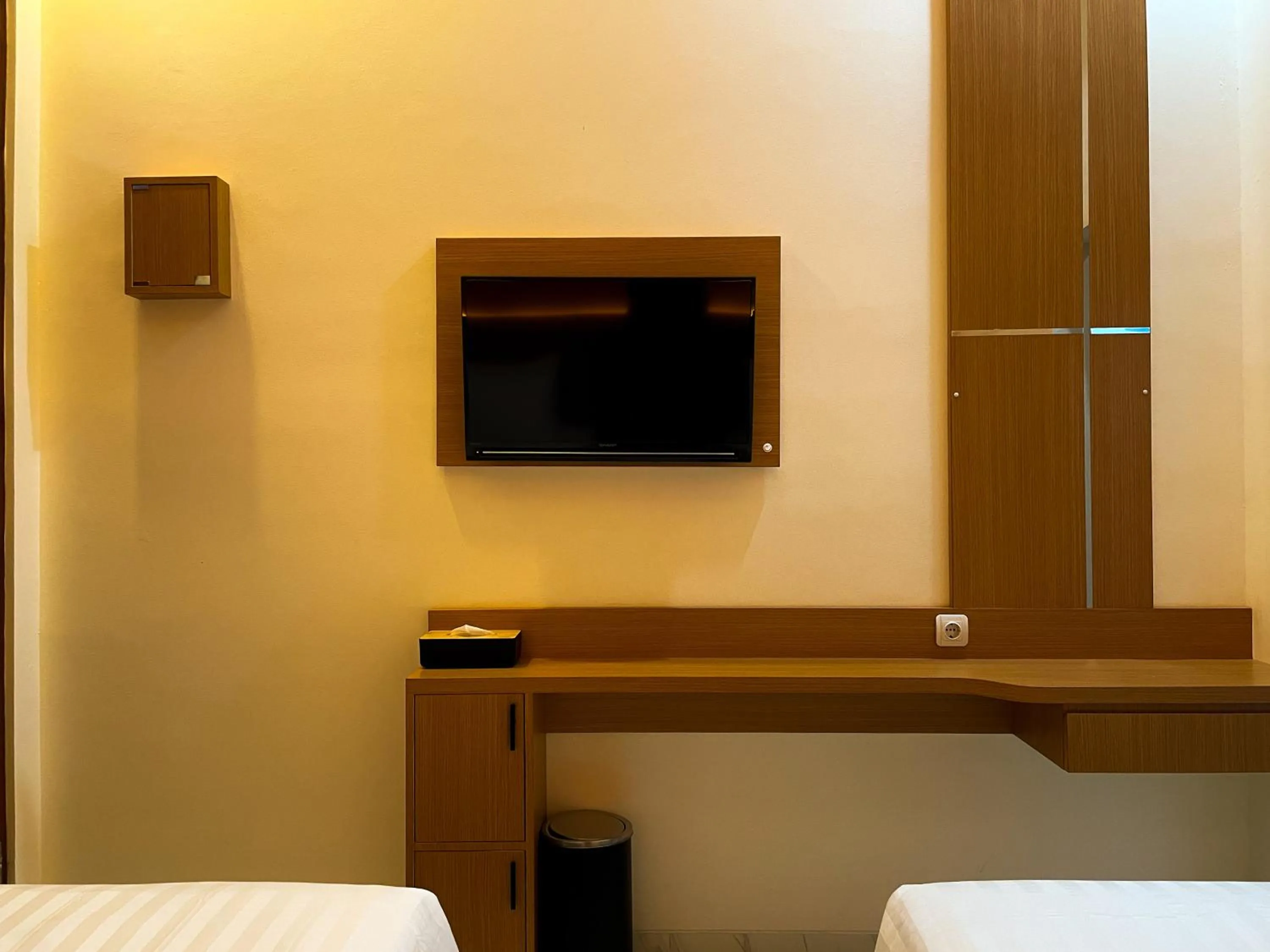 Property building, Bed in The Cabin Hotel Lovina Bali