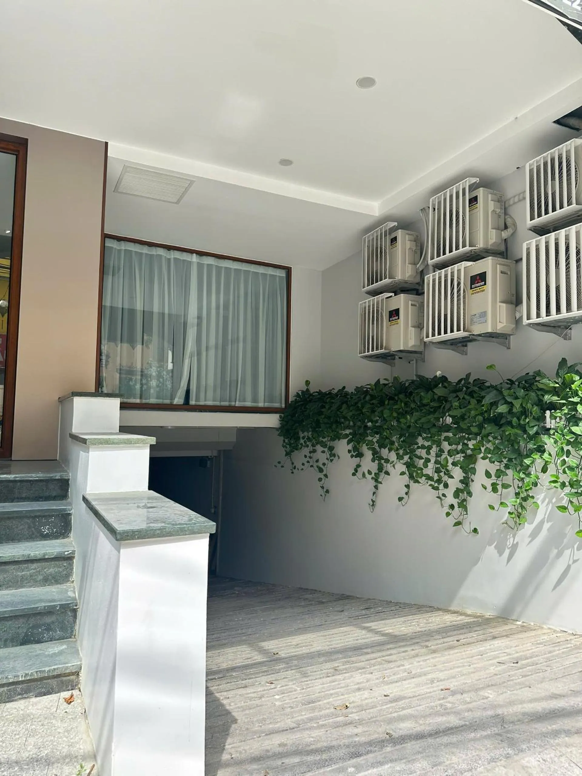 Day in Luxe Paradise Hotel Nguyen Khac Hieu