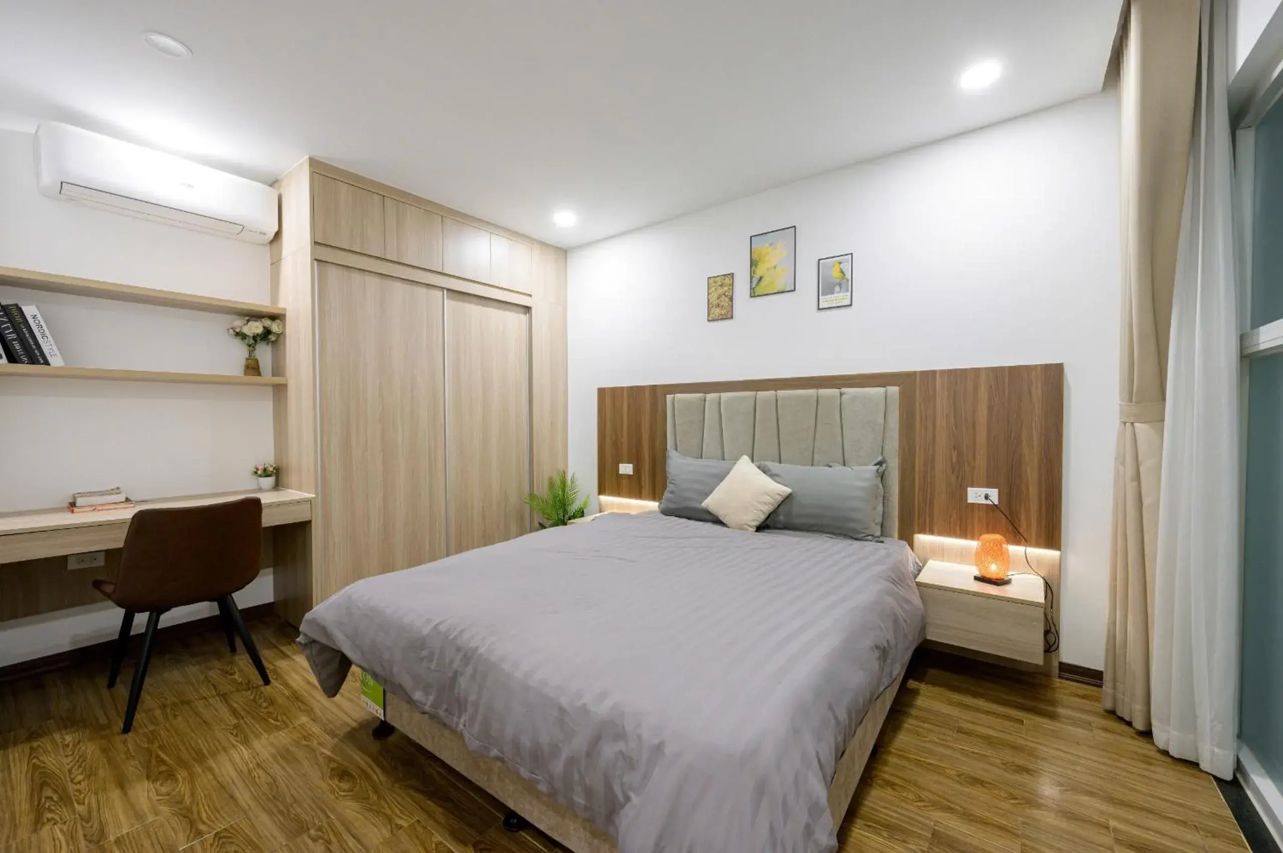 Superior One-Bedroom Apartment in Luxe Paradise Hotel Nguyen Khac Hieu Superior One-Bedroom Apartment in Luxe Paradise Hotel Nguyen Khac Hieu