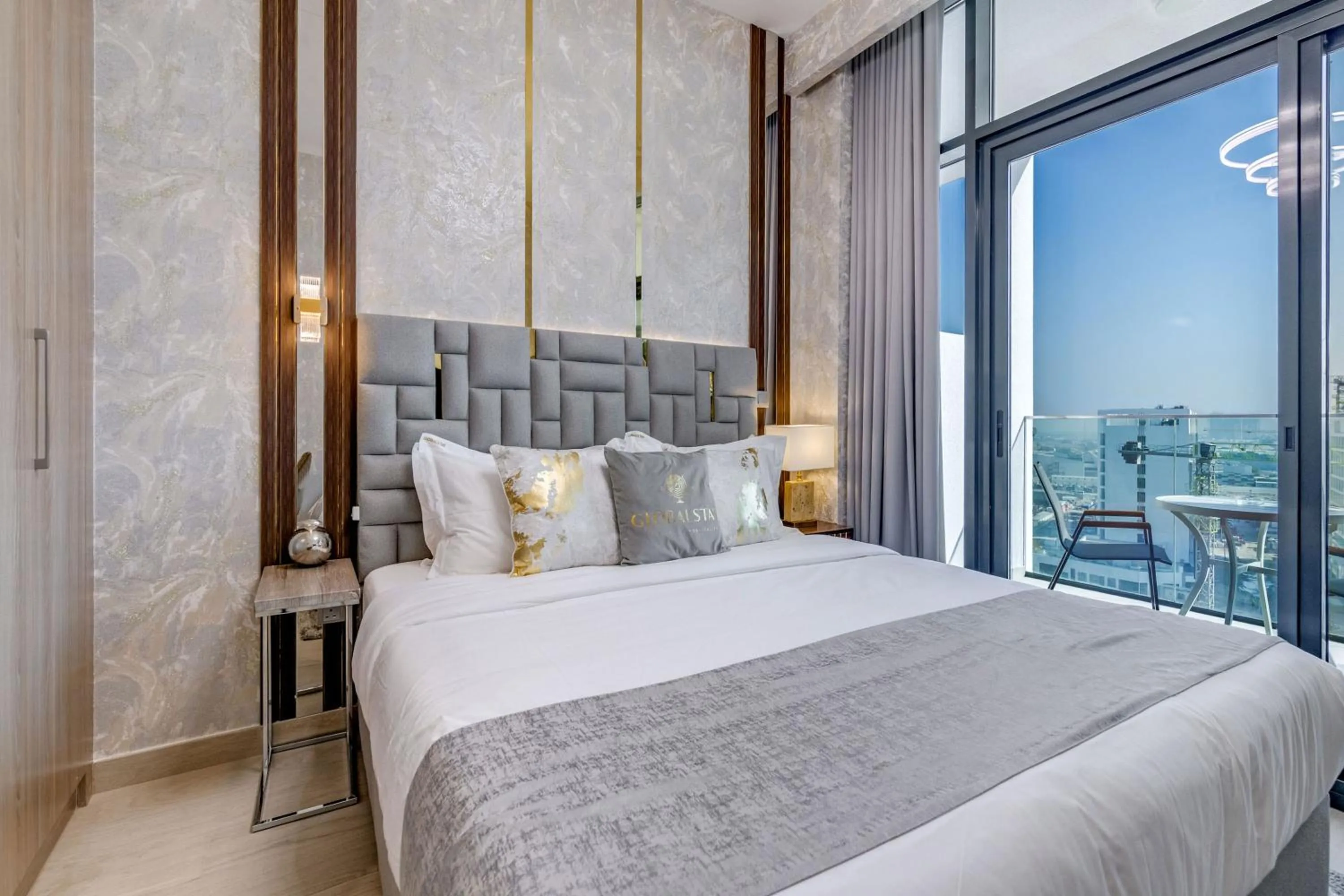 Bed in GLOBALSTAY Azizi Riviera 48