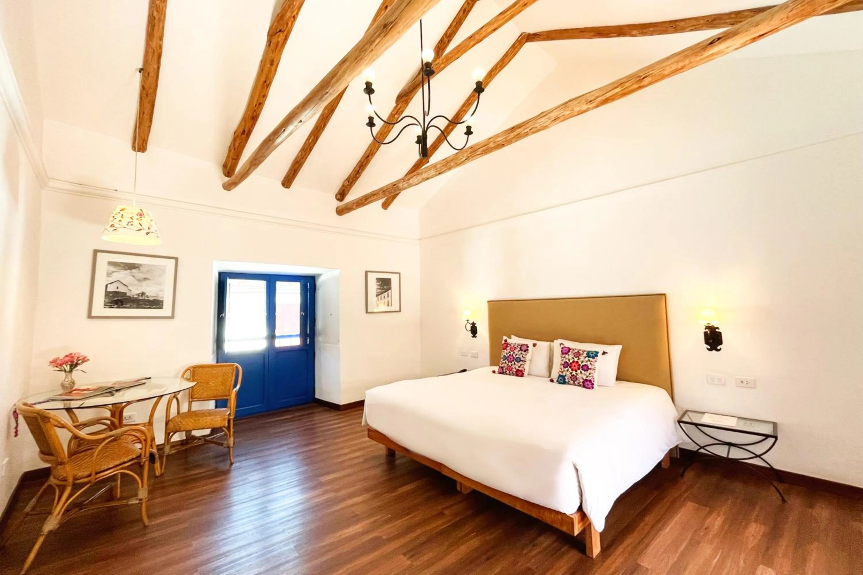 Photo of the whole room, Bed in Quinta San Blas by Ananay Hotels