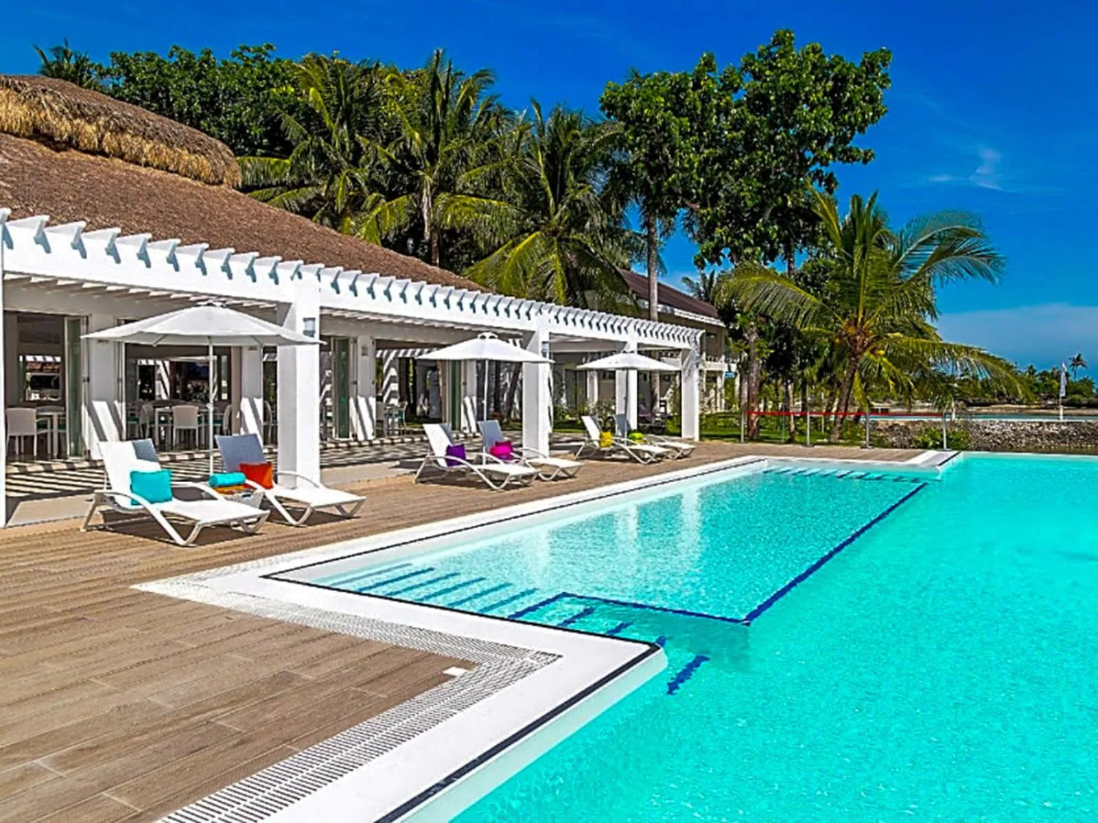 Swimming pool in Pacific Cebu Resort