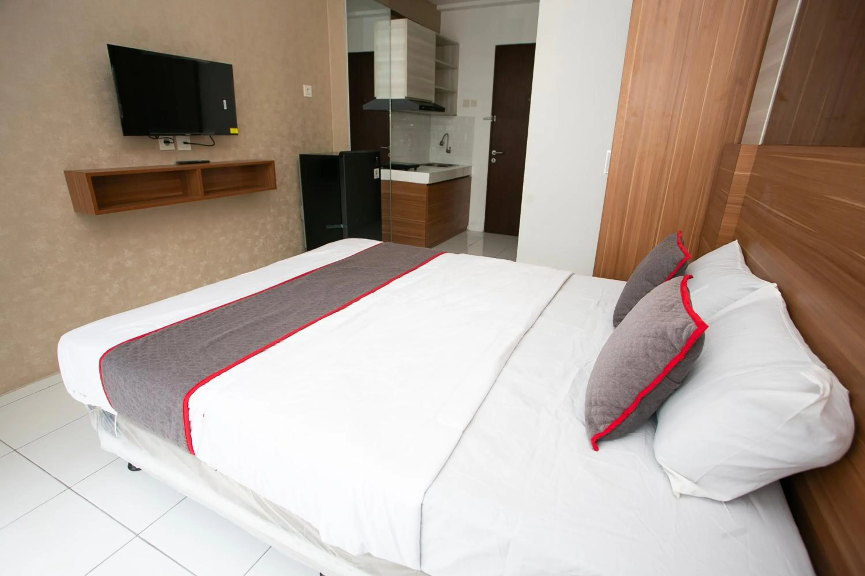 Bedroom, Bed in Collection O metroploitian park Serviced Apartmen