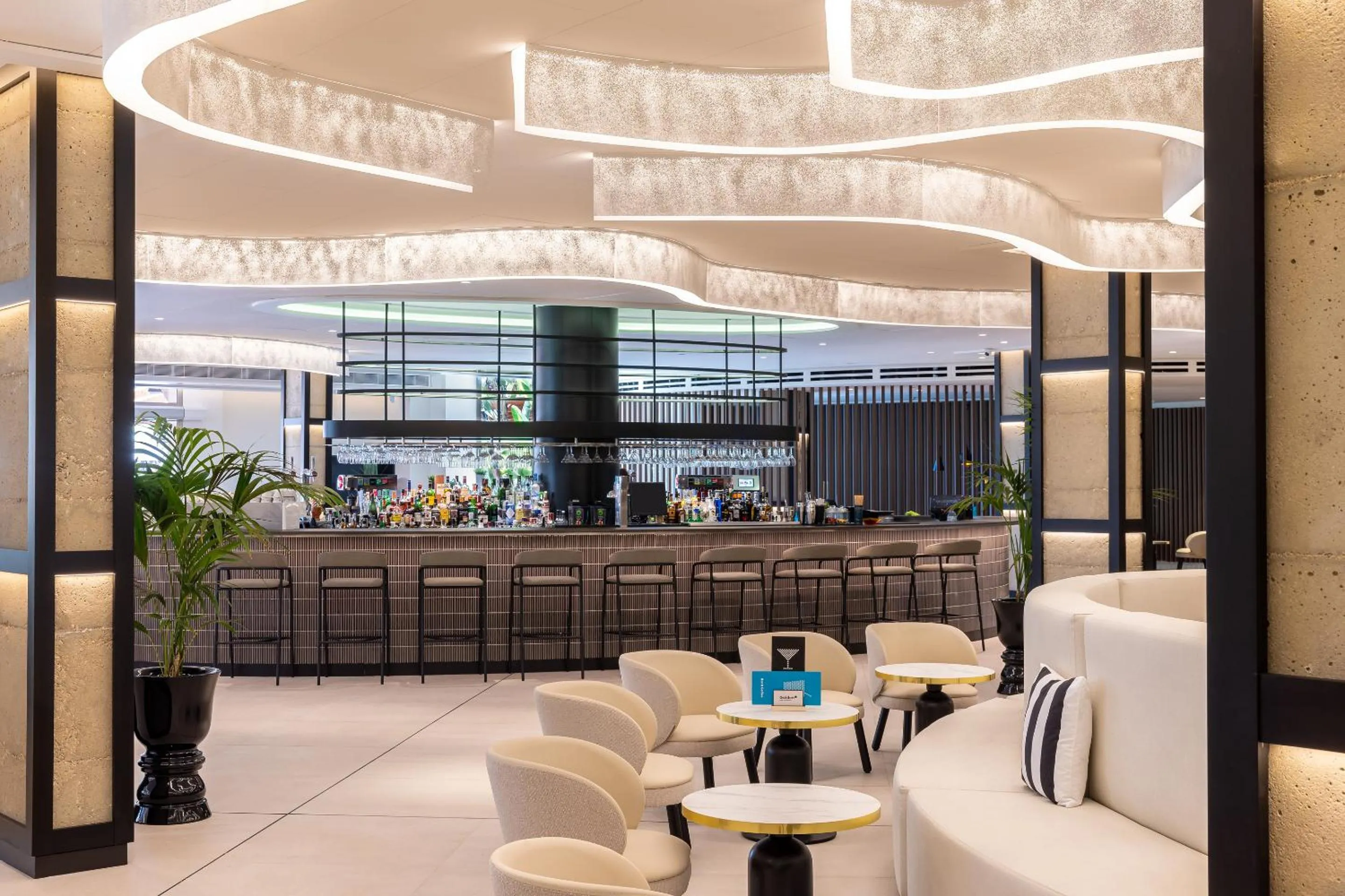 Lounge or bar in Golden Bahía de Tossa & Spa 4* Sup.