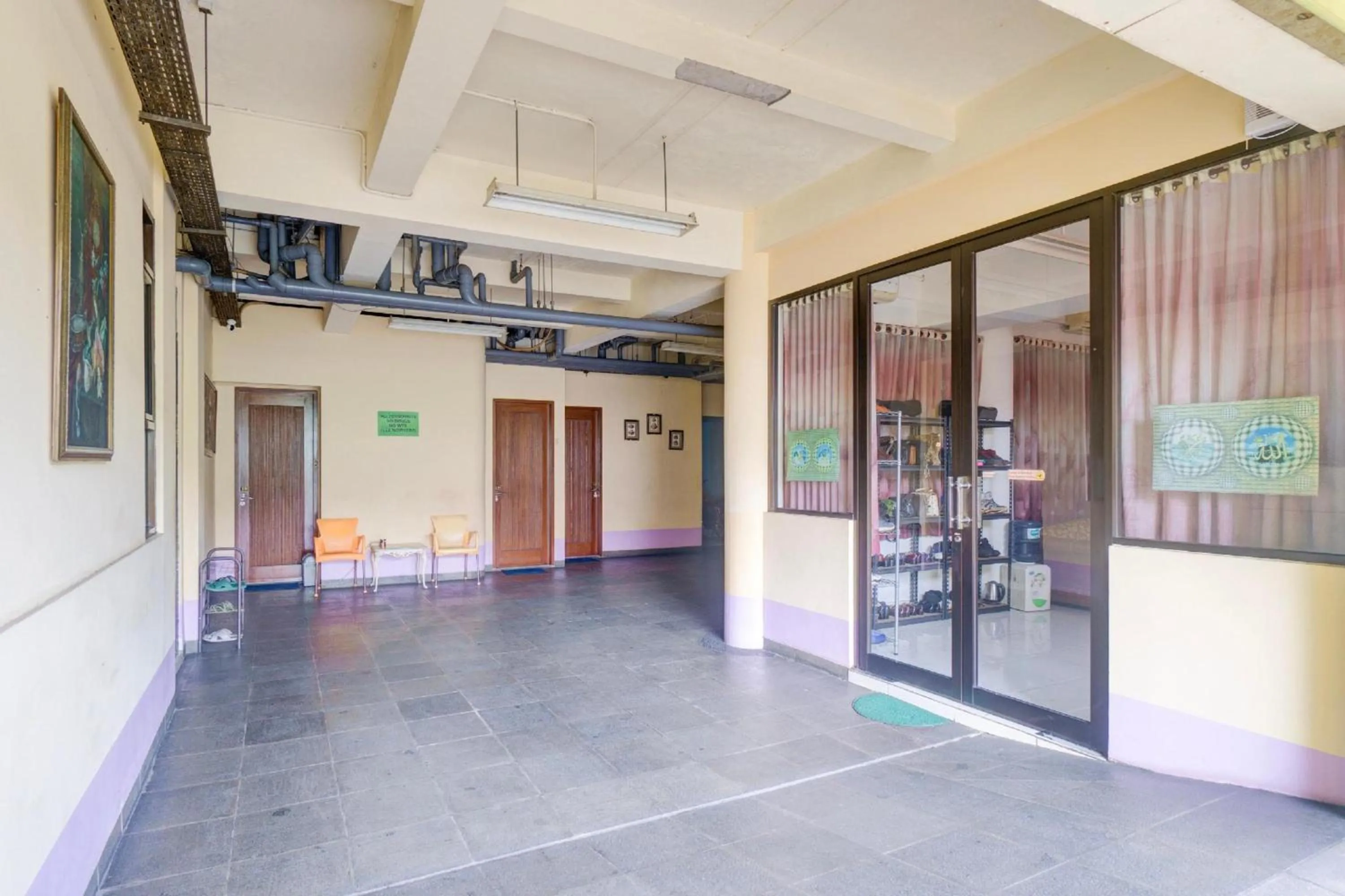 Lobby or reception in Hotel O Tebet Near Tebet Station Formerly Sabda Guest House
