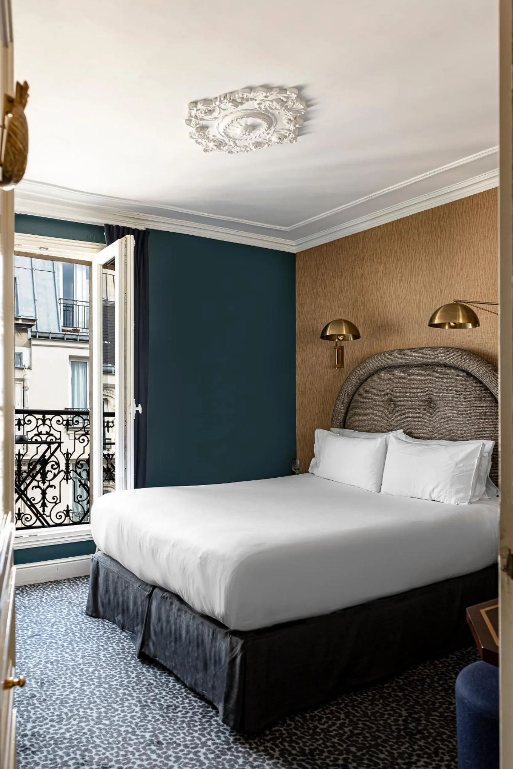 Bedroom, Bed in Grand Pigalle Experimental
