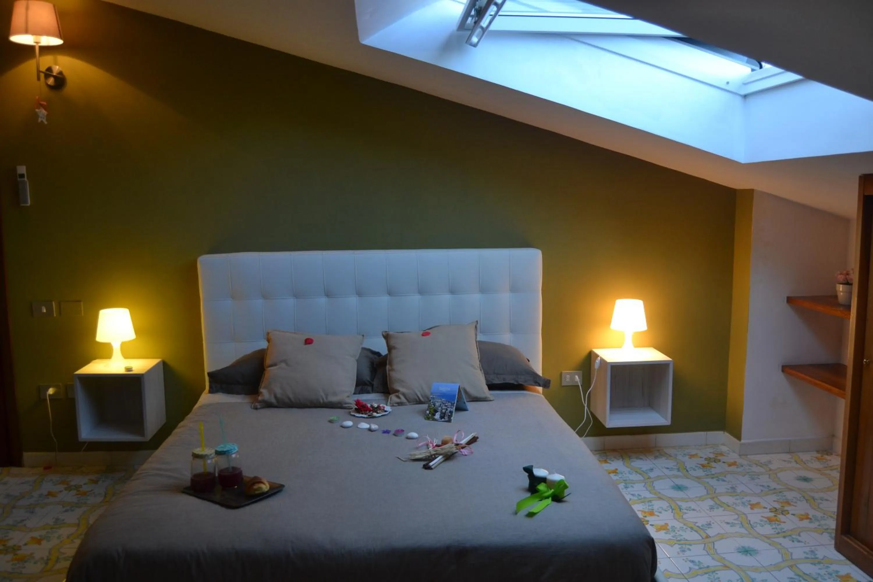 Photo of the whole room, Bed in Un Tetto Di Stelle Deluxe Home