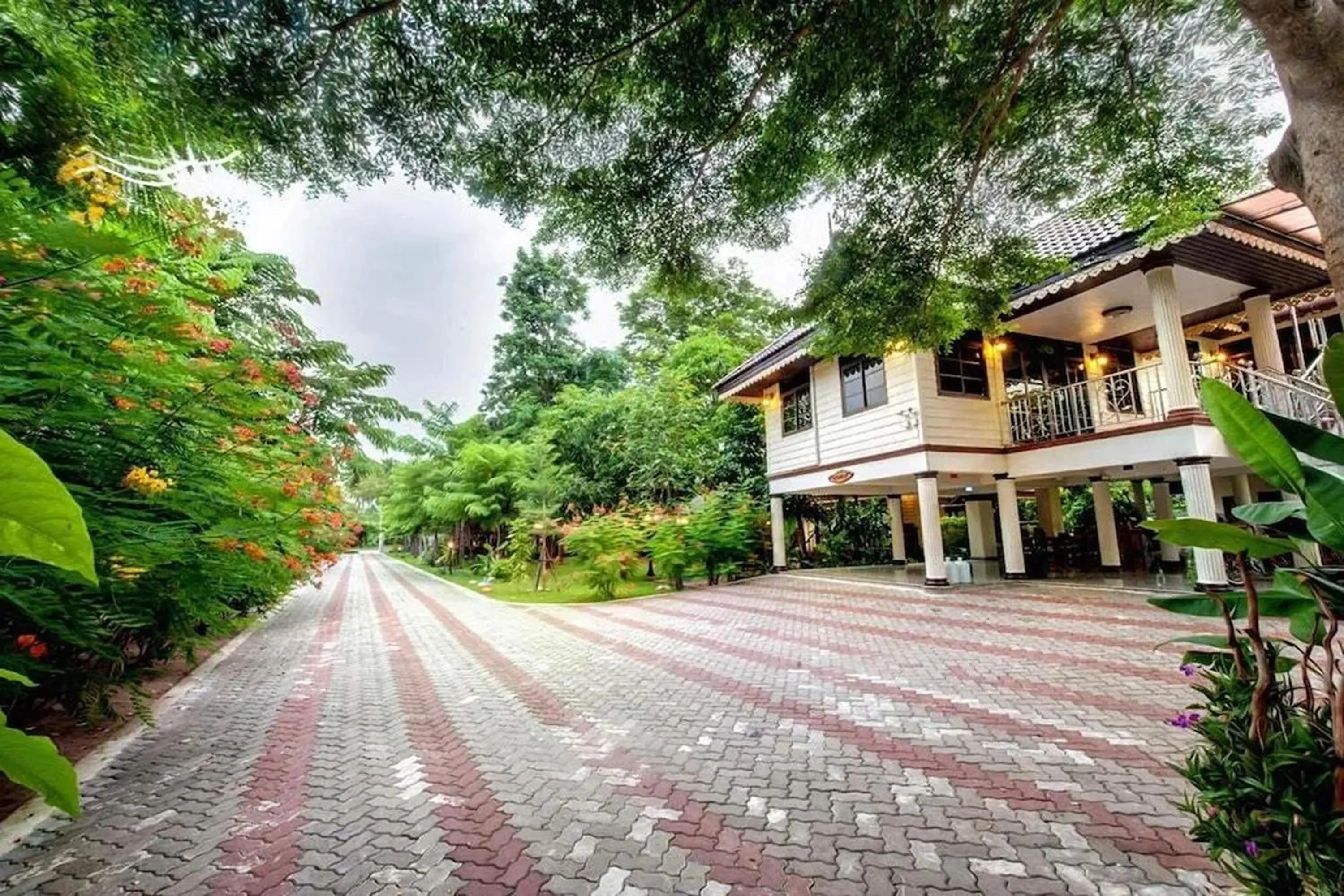 Property building in Baan Nam Pen Resort