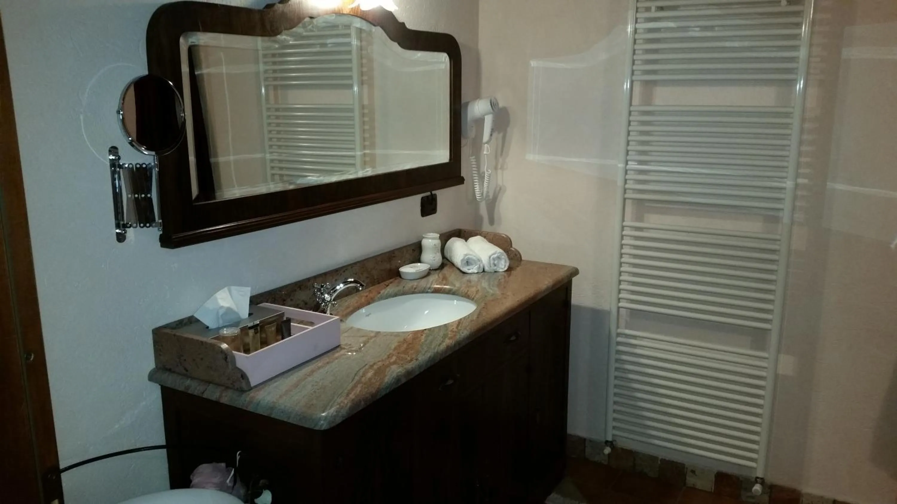 Bathroom in Villa Laura B&B
