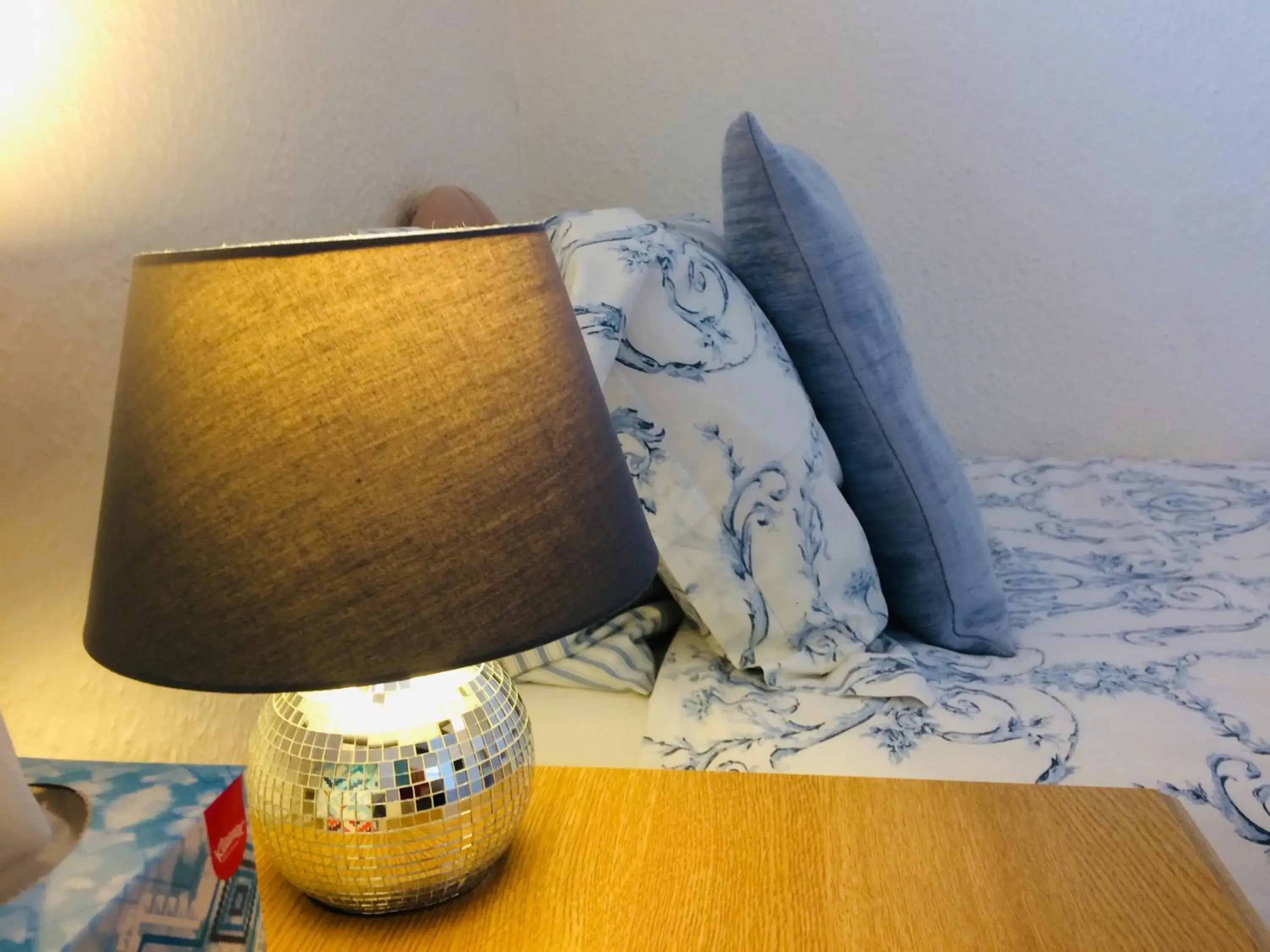 Twin Room with Shared Bathroom in Arden House Twin Room with Shared Bathroom in Arden House