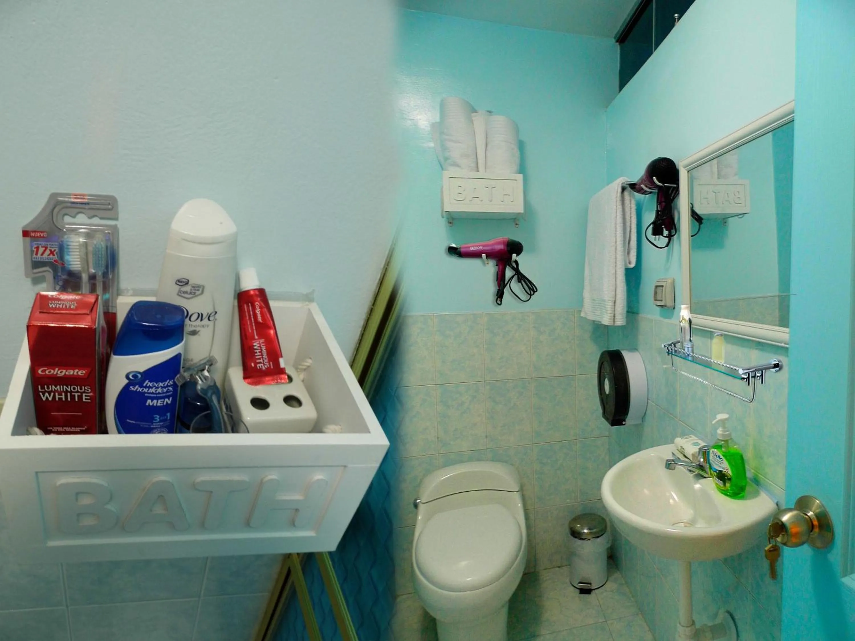 Shower in Magicperu Apart Hotel