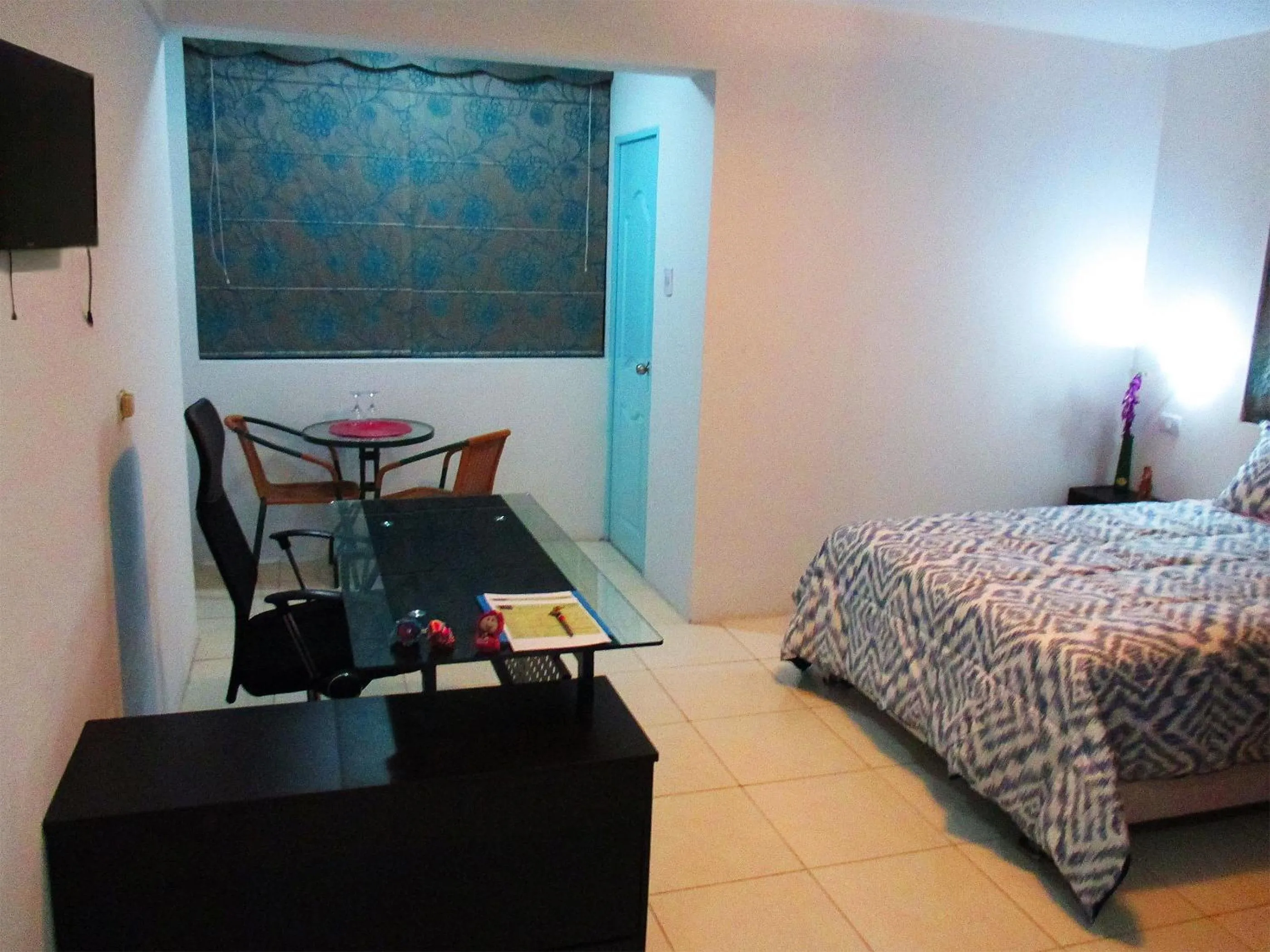 Shower, Bed in Magicperu Apart Hotel