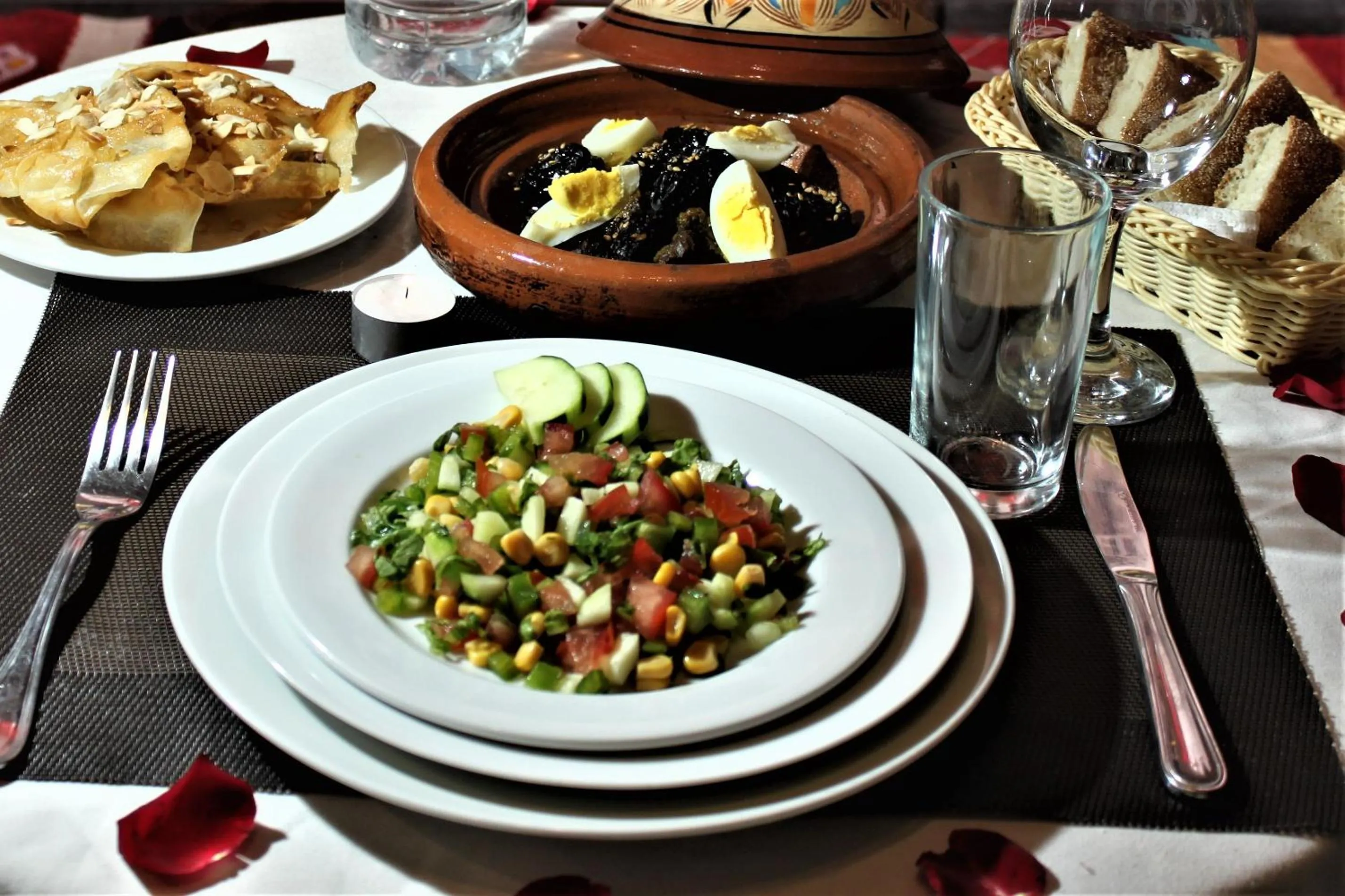 Restaurant/places to eat in Riad Al Wafaa