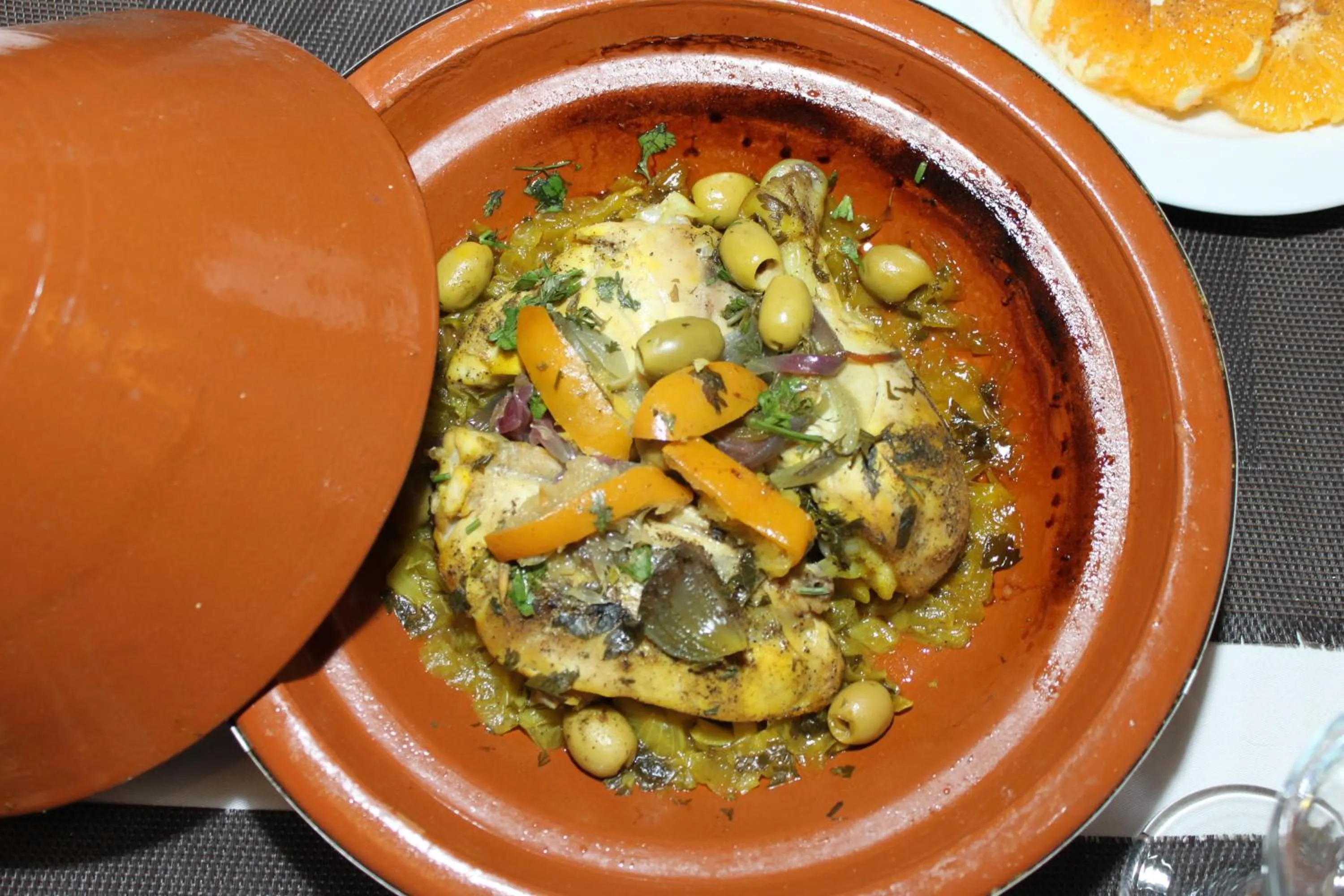 Restaurant/places to eat in Riad Al Wafaa