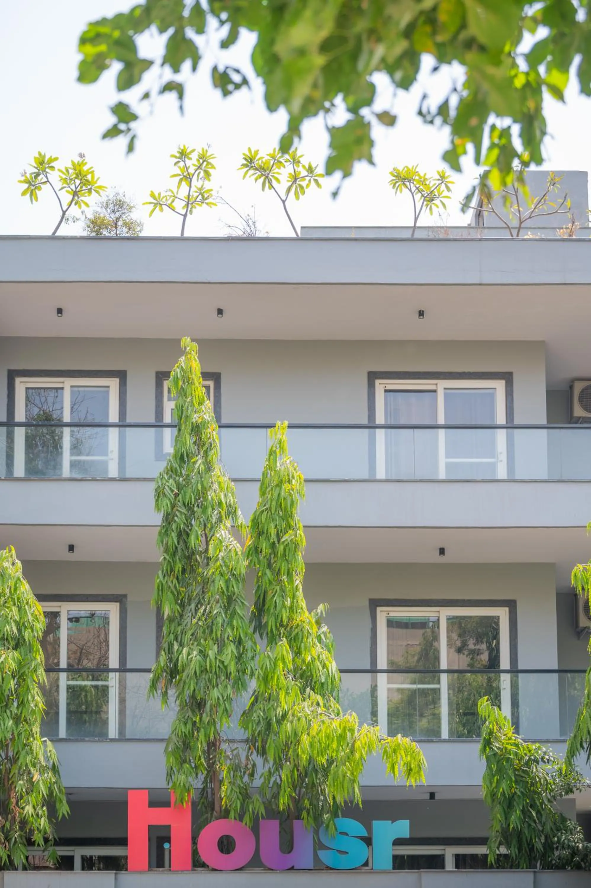 Property building in Housr Phase 1 Arjun Marg & Golf Course Road