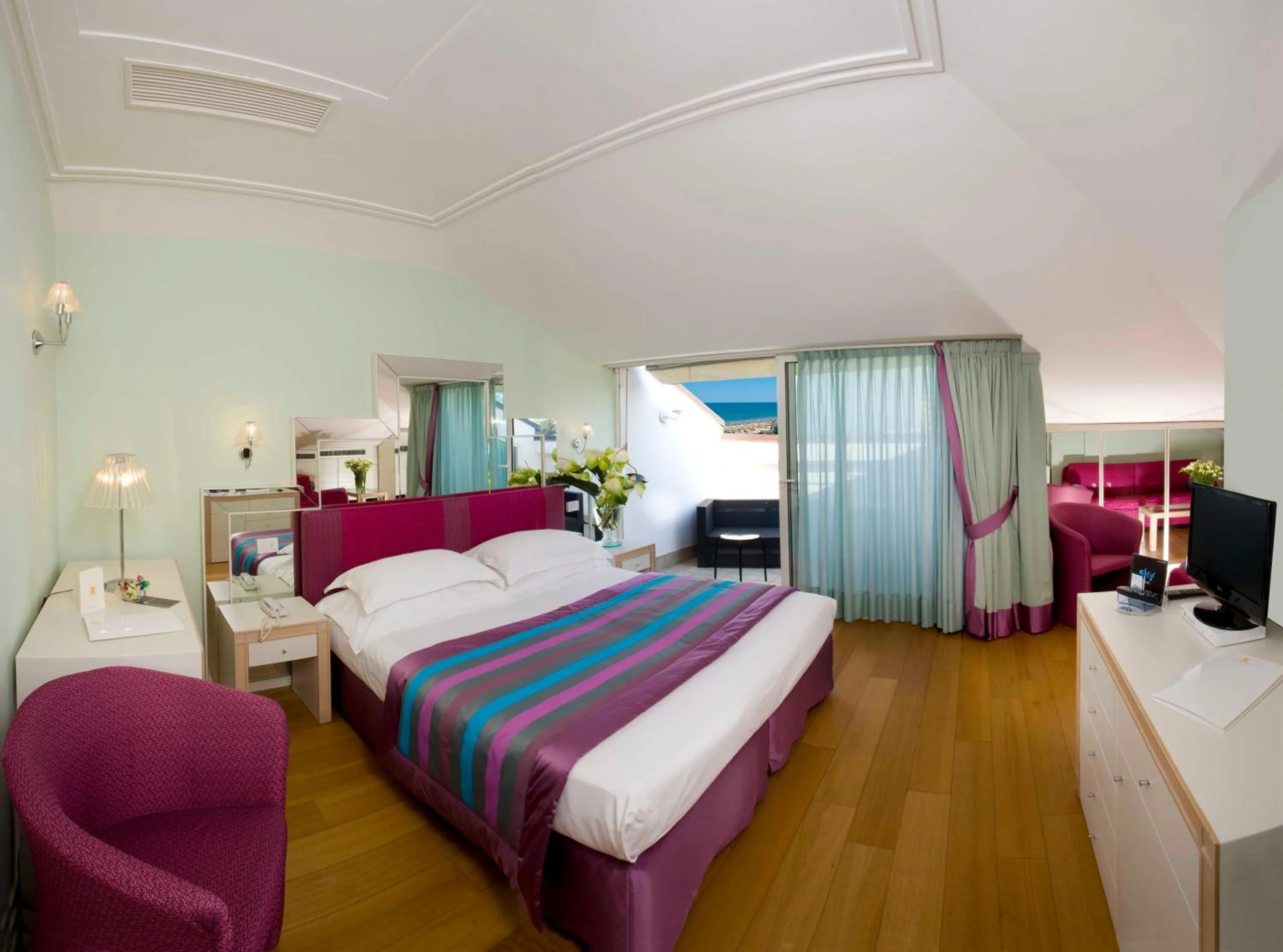 Bedroom, Bed in Hotel Roma