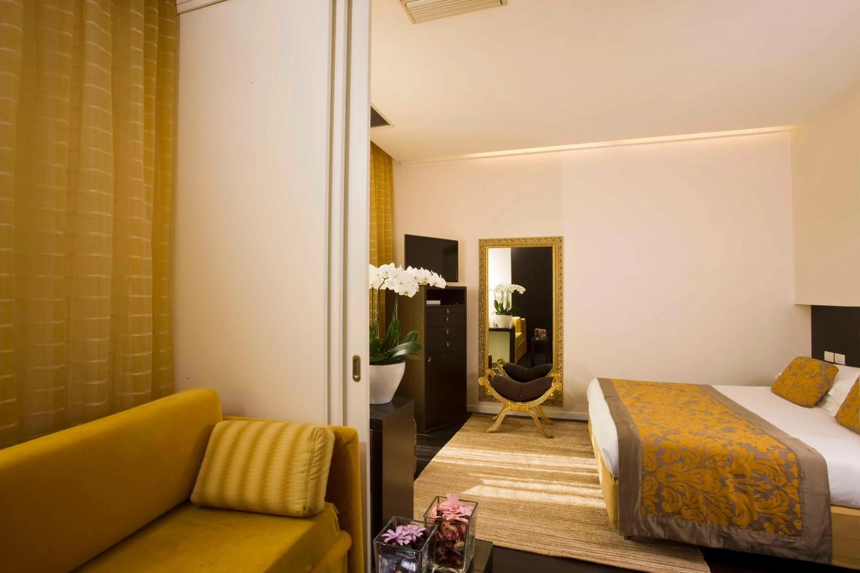 Bedroom, Bed in Hotel Roma