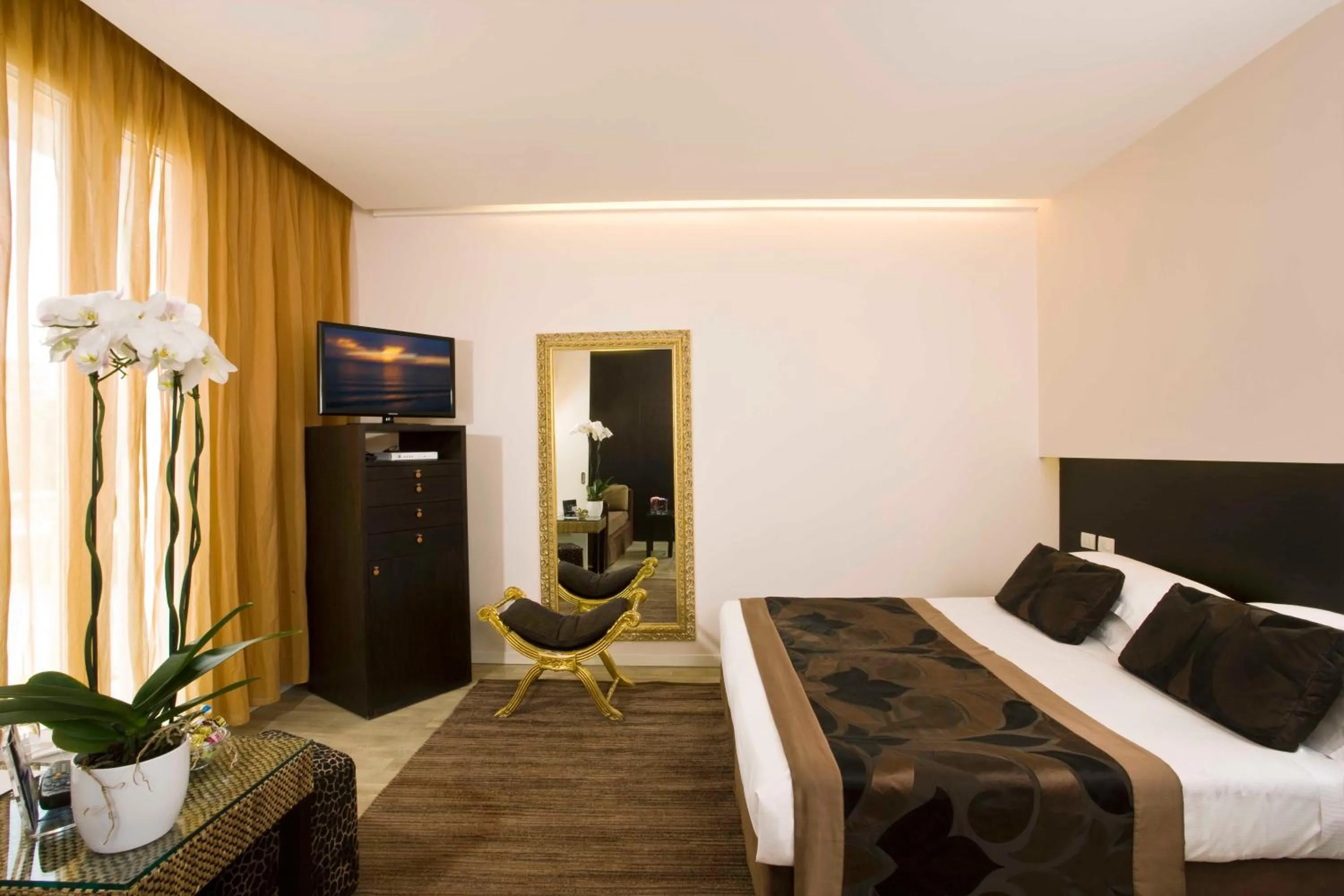 Bedroom, Bed in Hotel Roma