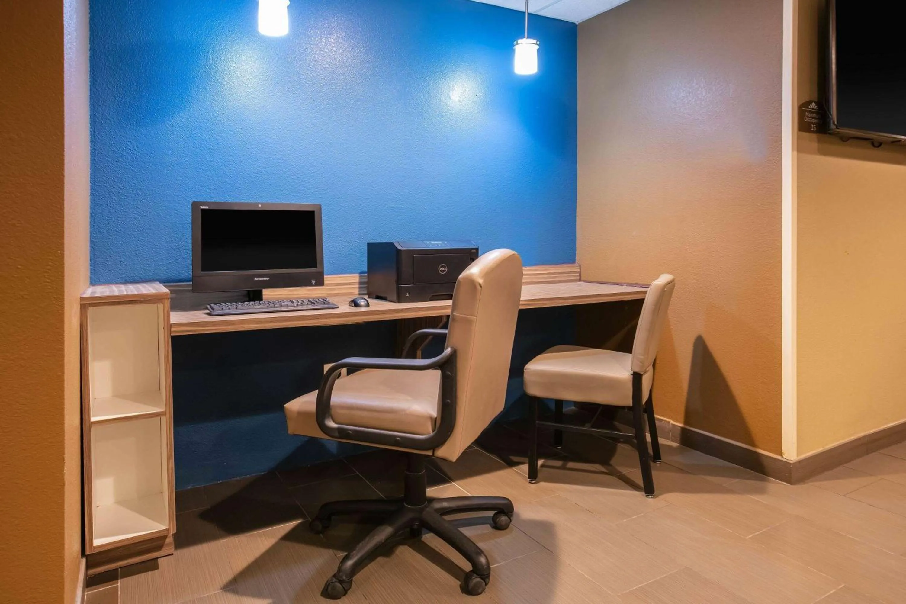 Business facilities in Microtel Inn and Suites Pecos