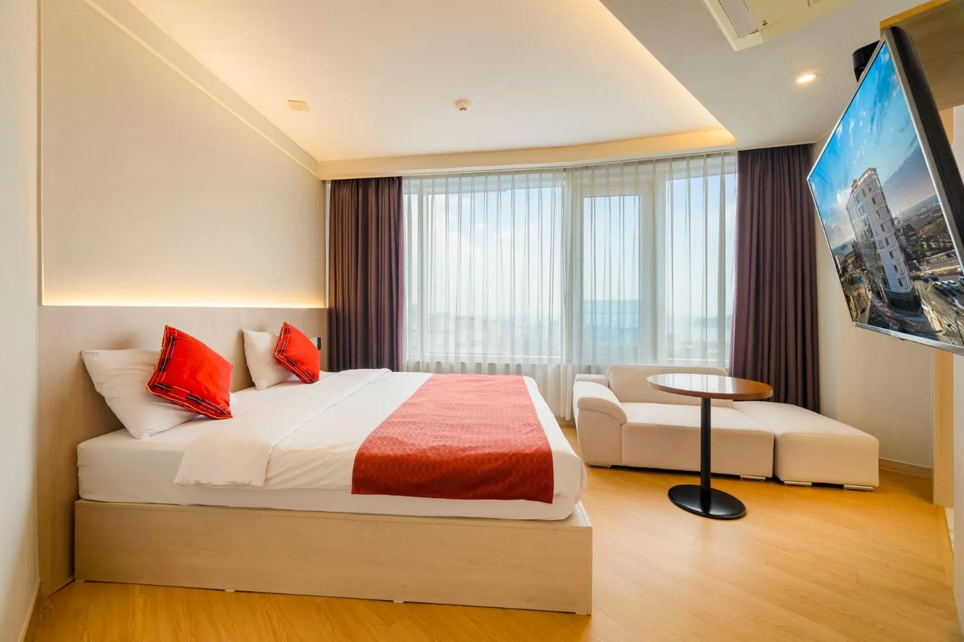 Bed in Shin Shin Hotel Jeju Worldcup