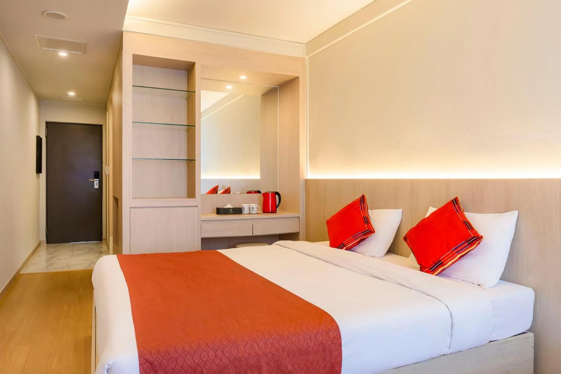 Bed in Shin Shin Hotel Jeju Worldcup