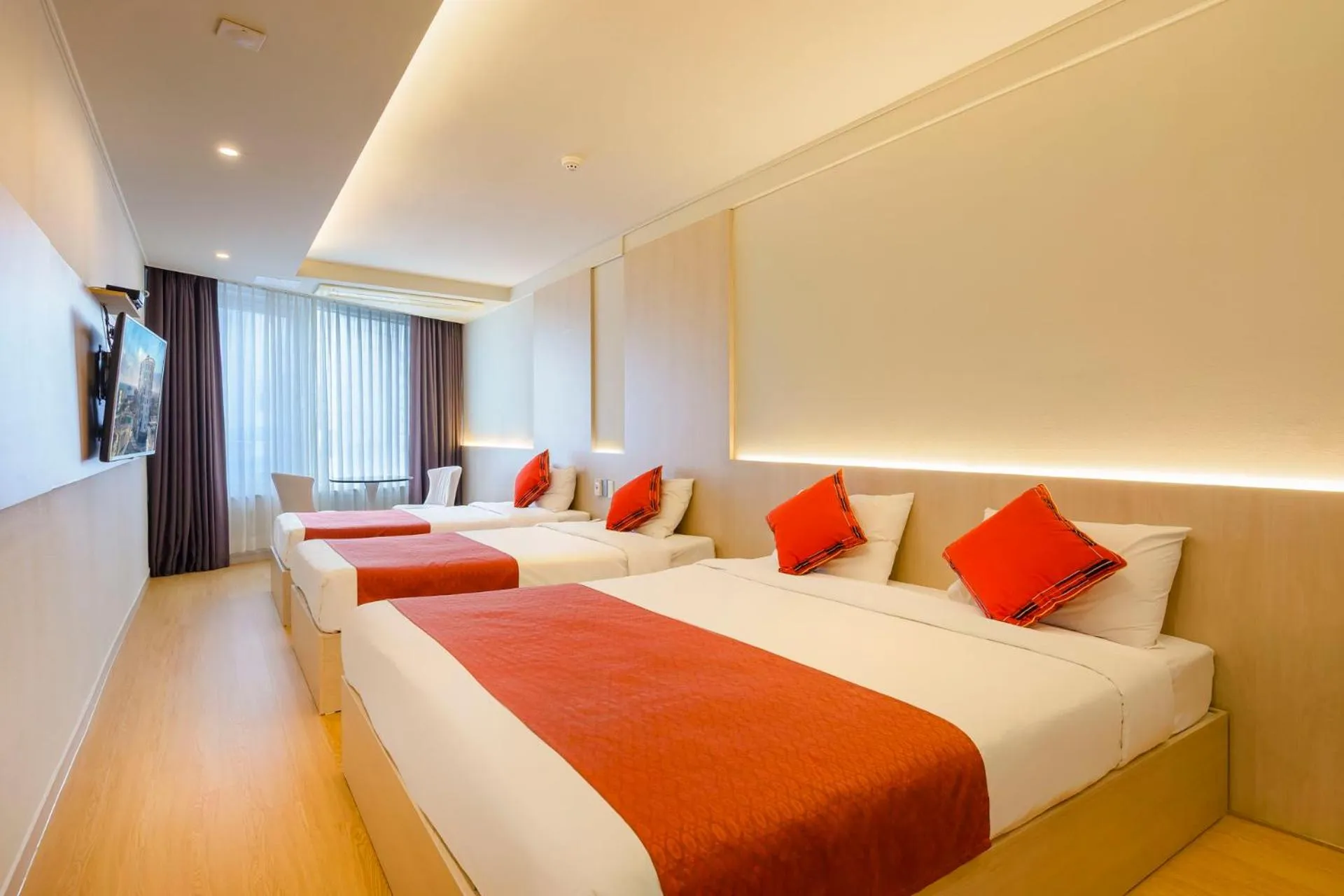 Bed in Shin Shin Hotel Jeju Worldcup