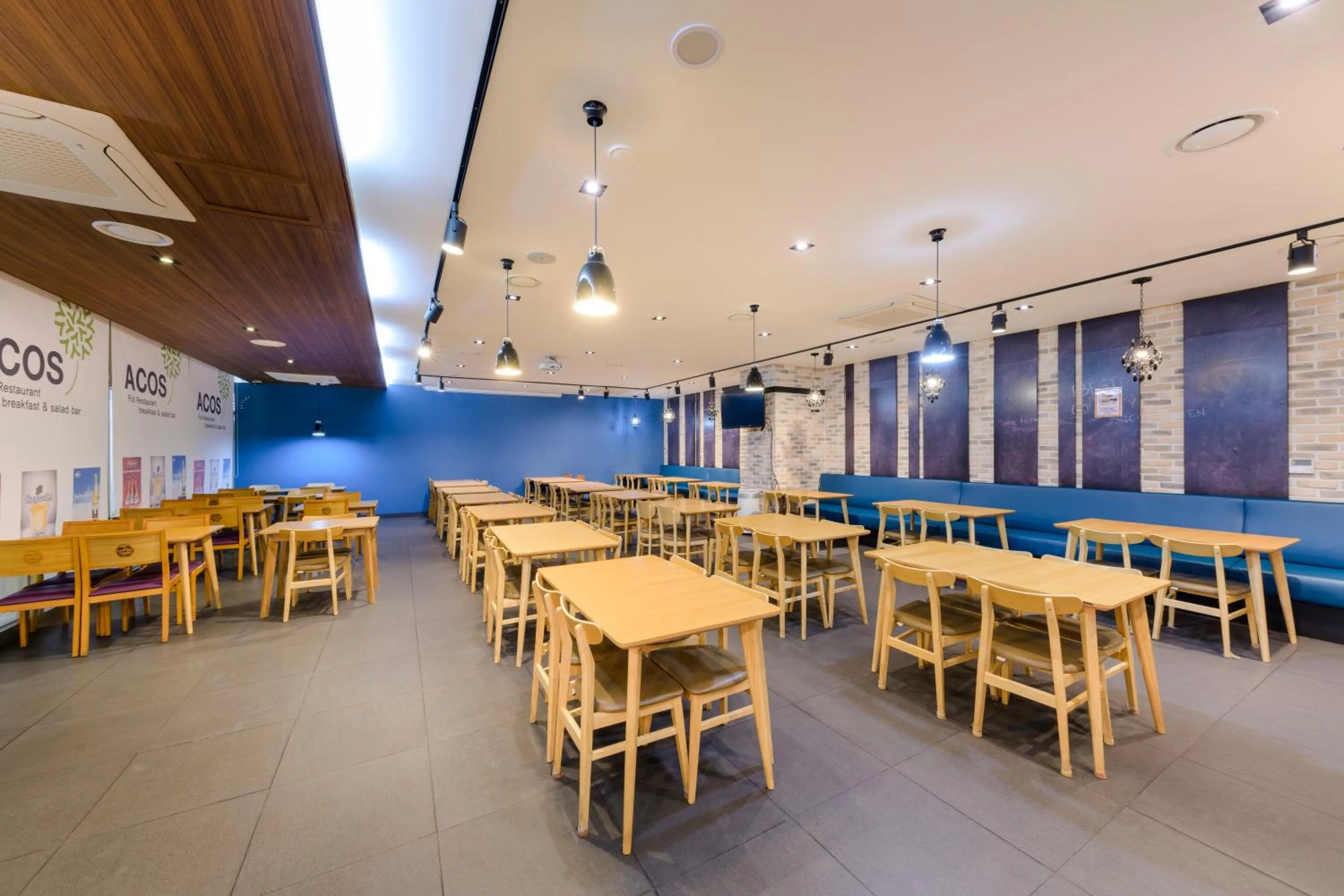 Restaurant/places to eat in Shin Shin Hotel Jeju Worldcup