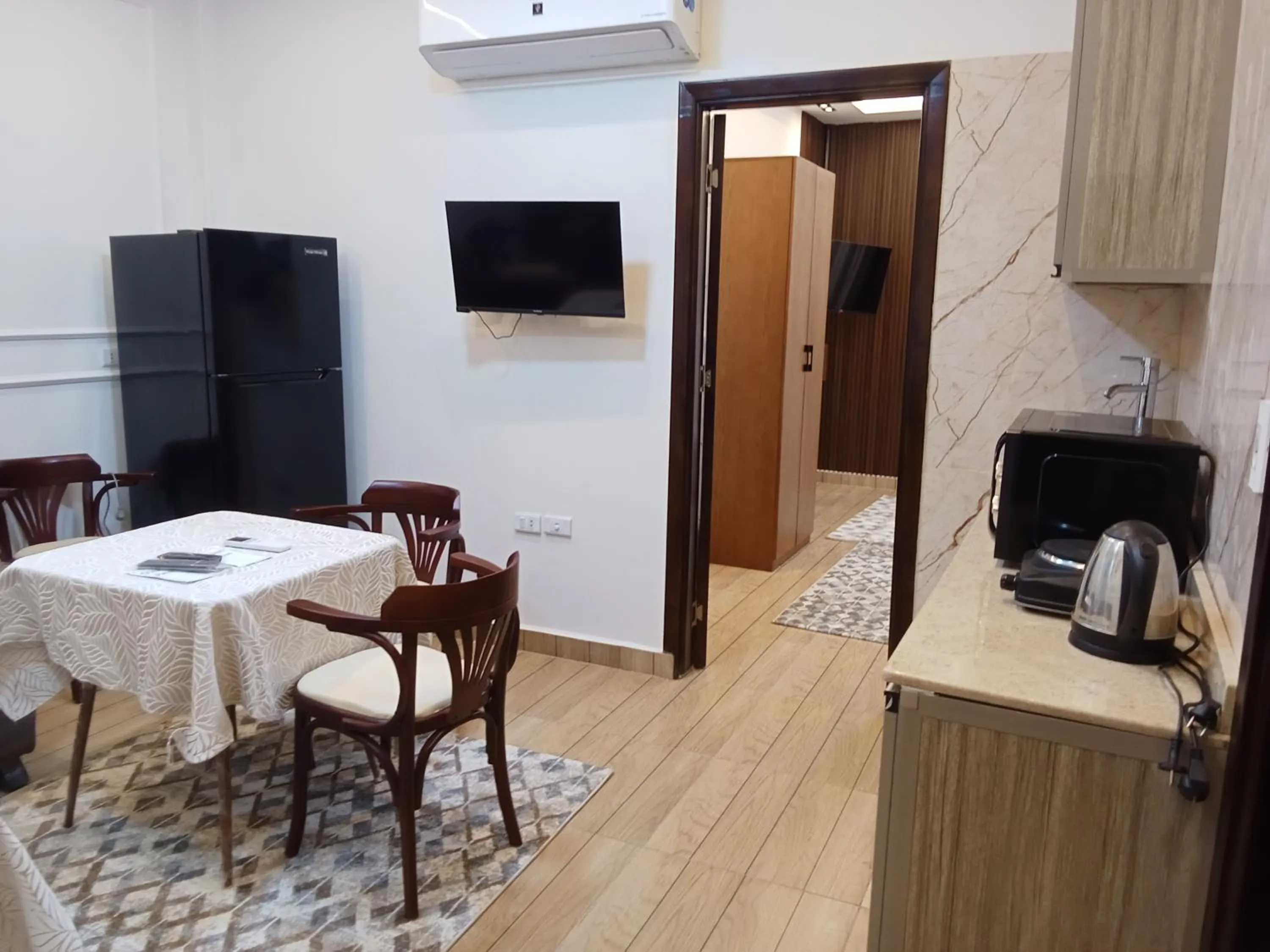 Photo of the whole room in New Panorama Inn