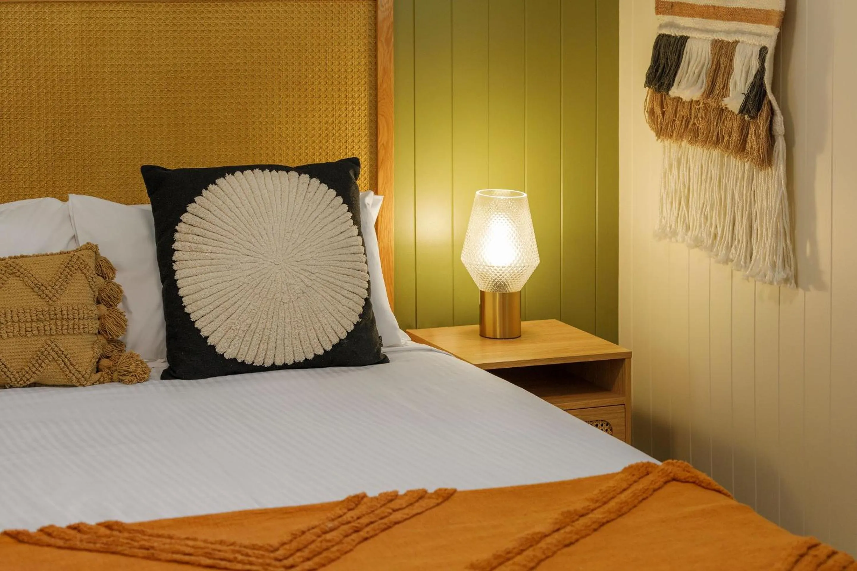 Bed in Bounce Magnetic Island and Koala Park