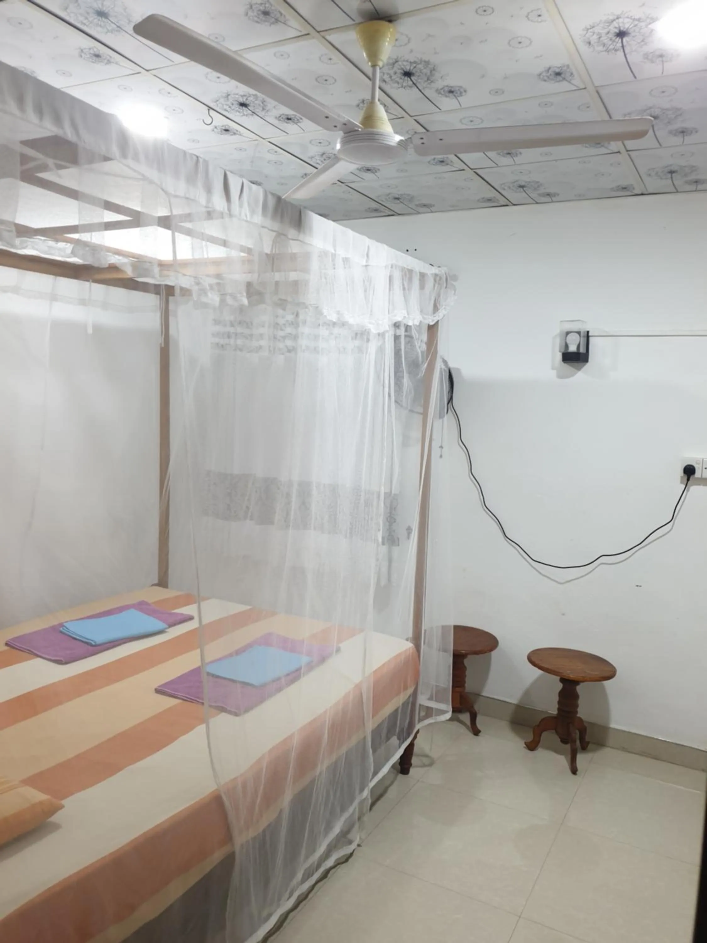 Bedroom, Bed in La Safari Inn Tissamaharama