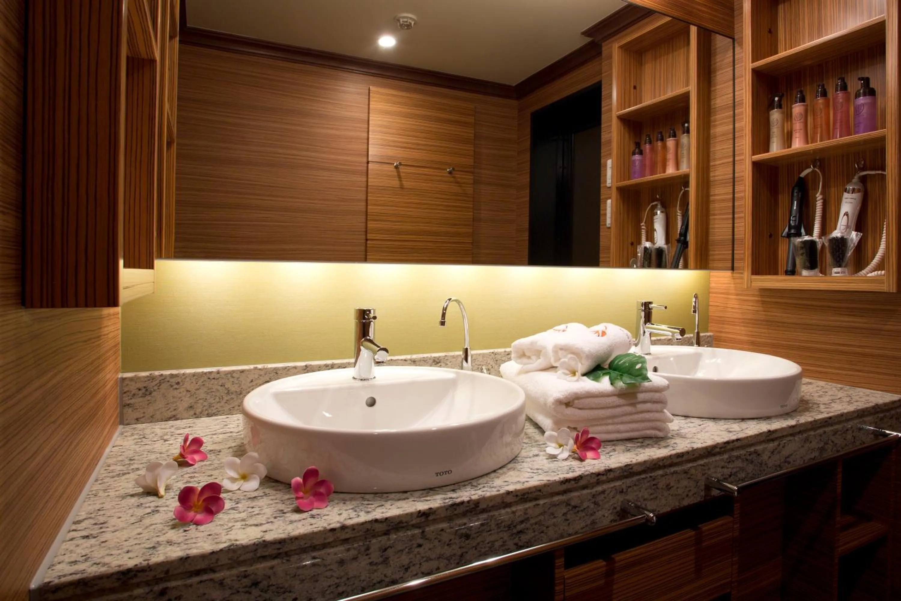 Hotel and Spa Lotus Modern (Adult Only)