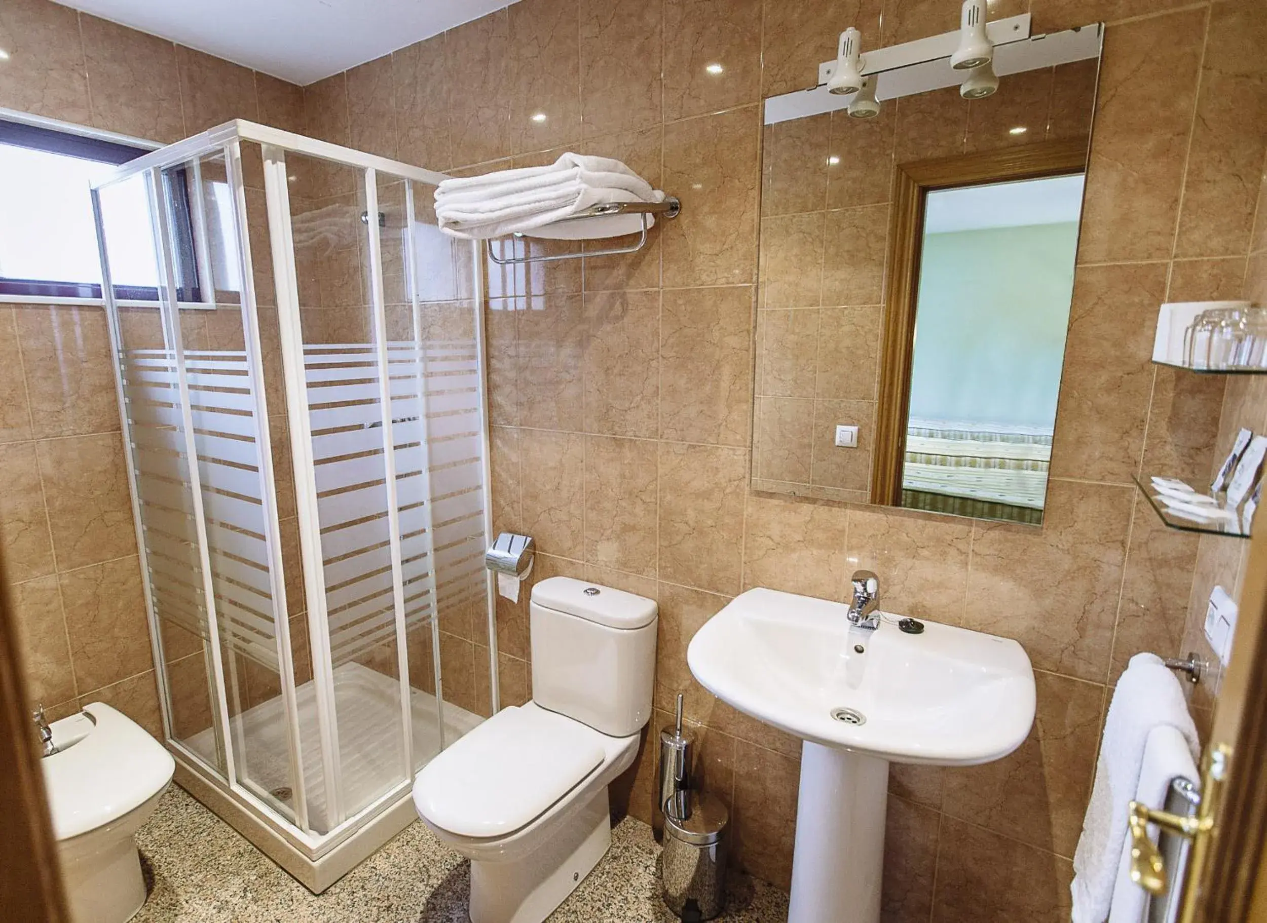 Double Room with Air Conditioning and Private Bathroom - single occupancy in Hospedería Puerta de la Catedral Double Room with Air Conditioning and Private Bathroom - single occupancy in Hospedería Puerta de la Catedral