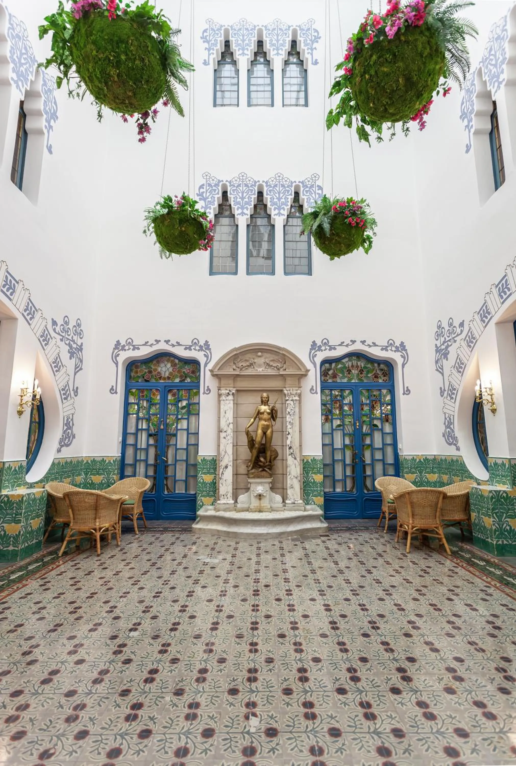 Communal lounge/ TV room in Hotel Diana