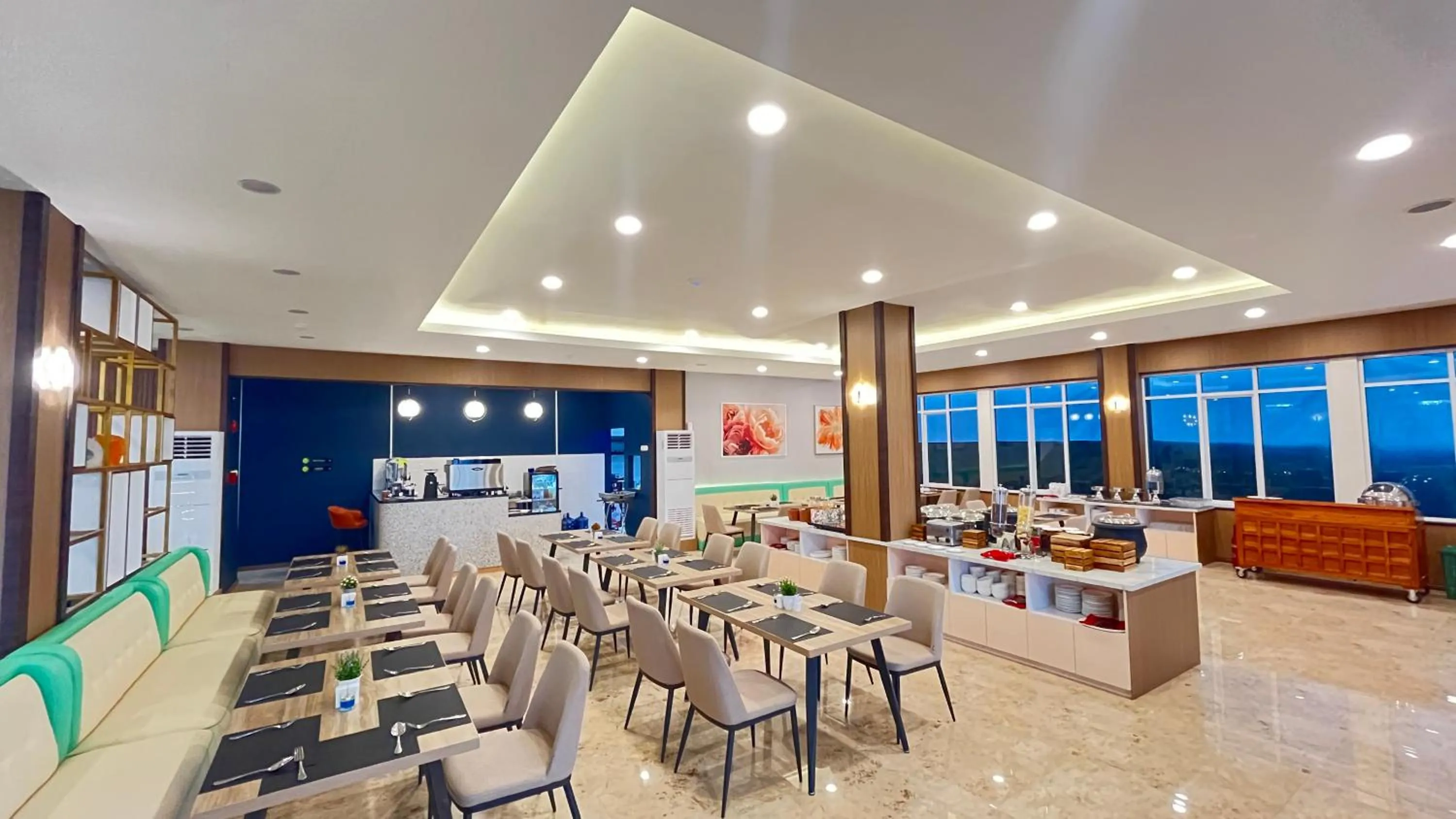 Restaurant/places to eat in Front One Boutique Adria Boyolali