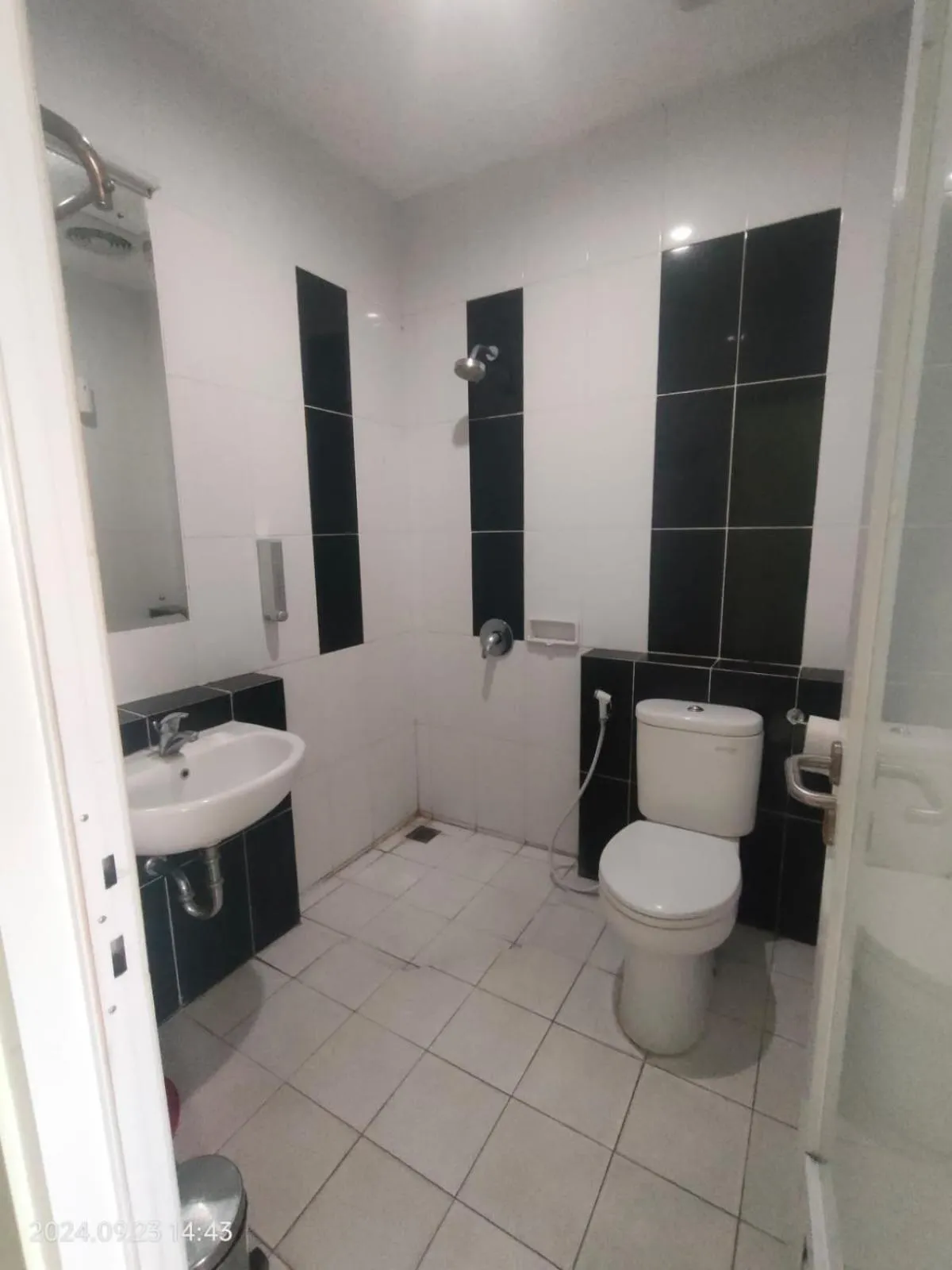 Shower in NTC Lembang by Kuncara PHM