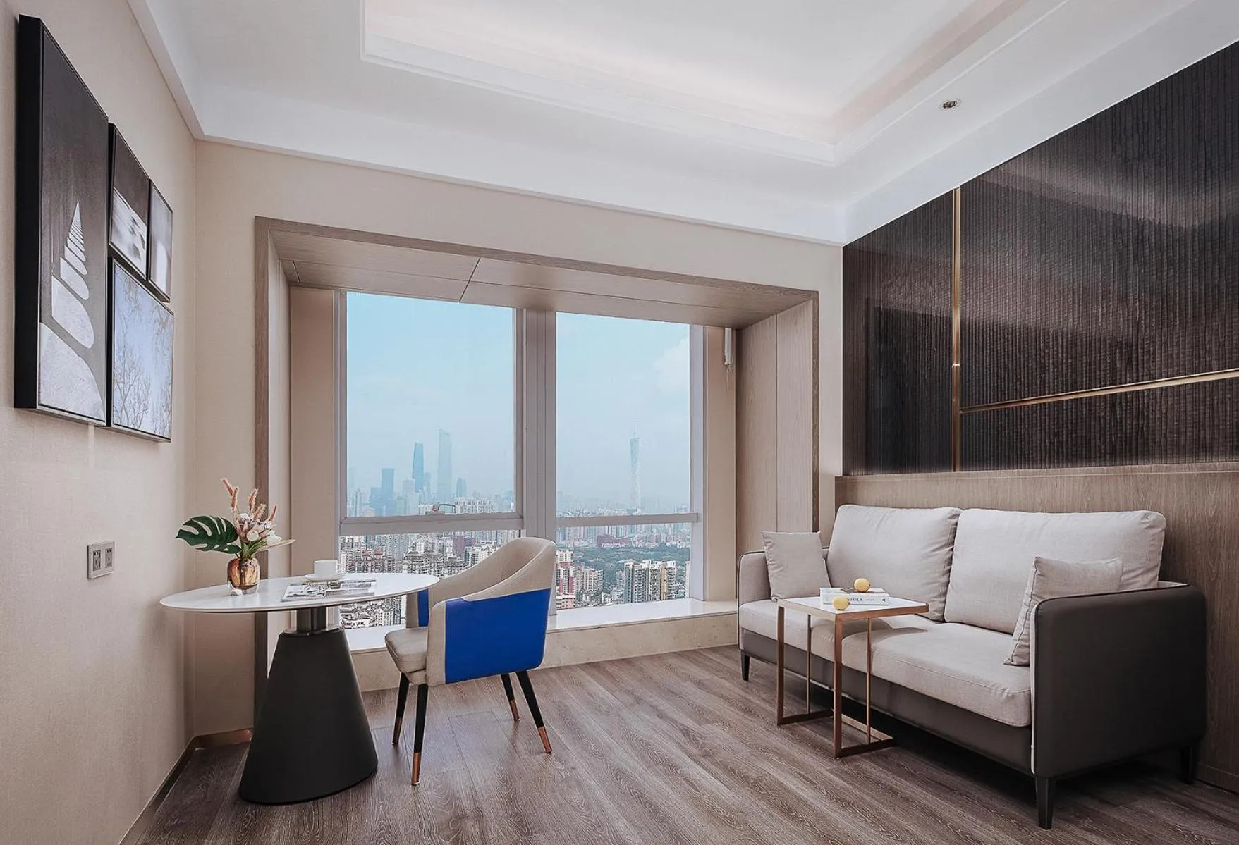 Seating area in Echarm plus International Hotel Guangzhou Changgang Metro Station Branch - Free Shuttle Bus to Canton Fair Complex During Canton Fair Period