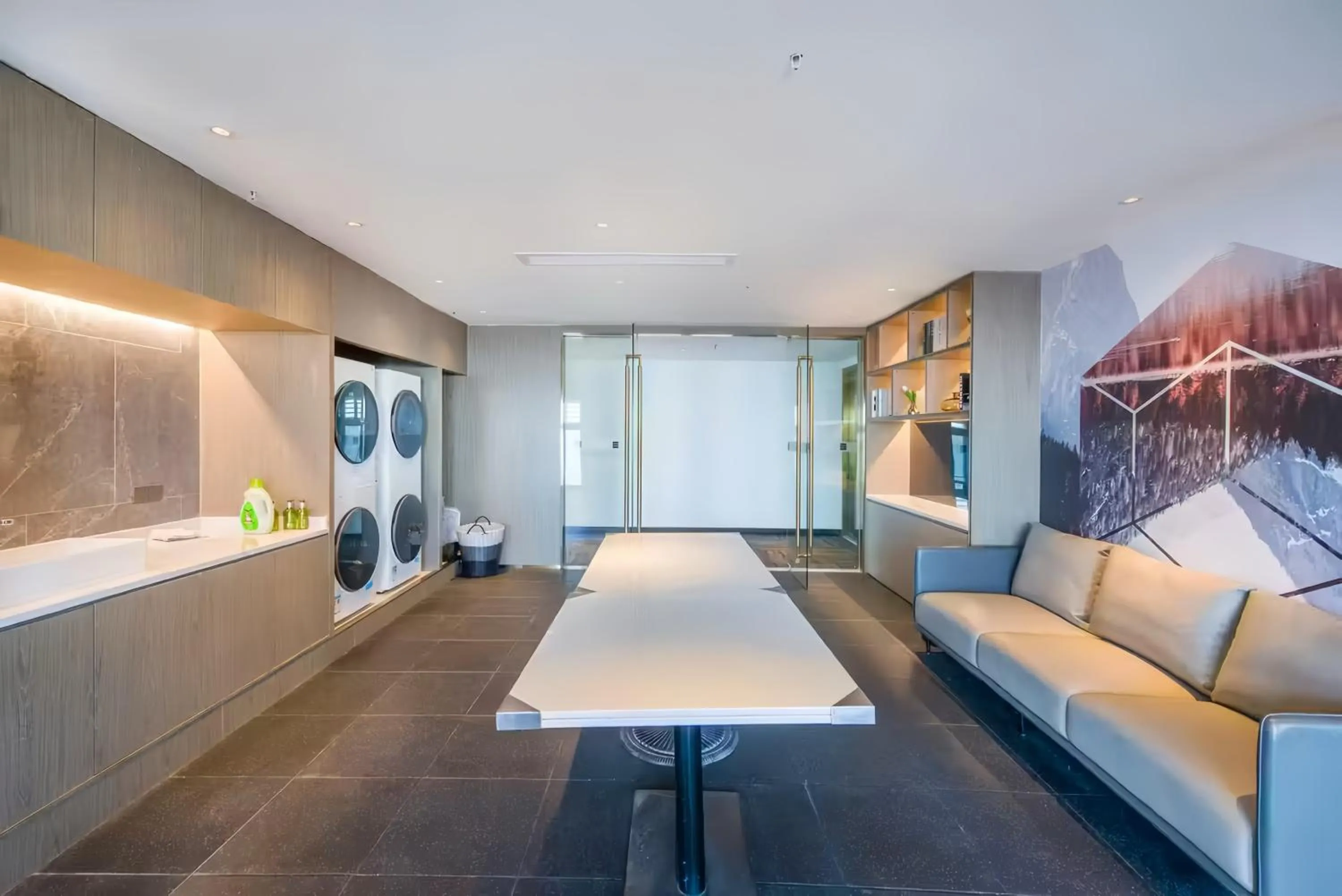 laundry in Echarm plus International Hotel Guangzhou Changgang Metro Station Branch - Free Shuttle Bus to Canton Fair Complex During Canton Fair Period