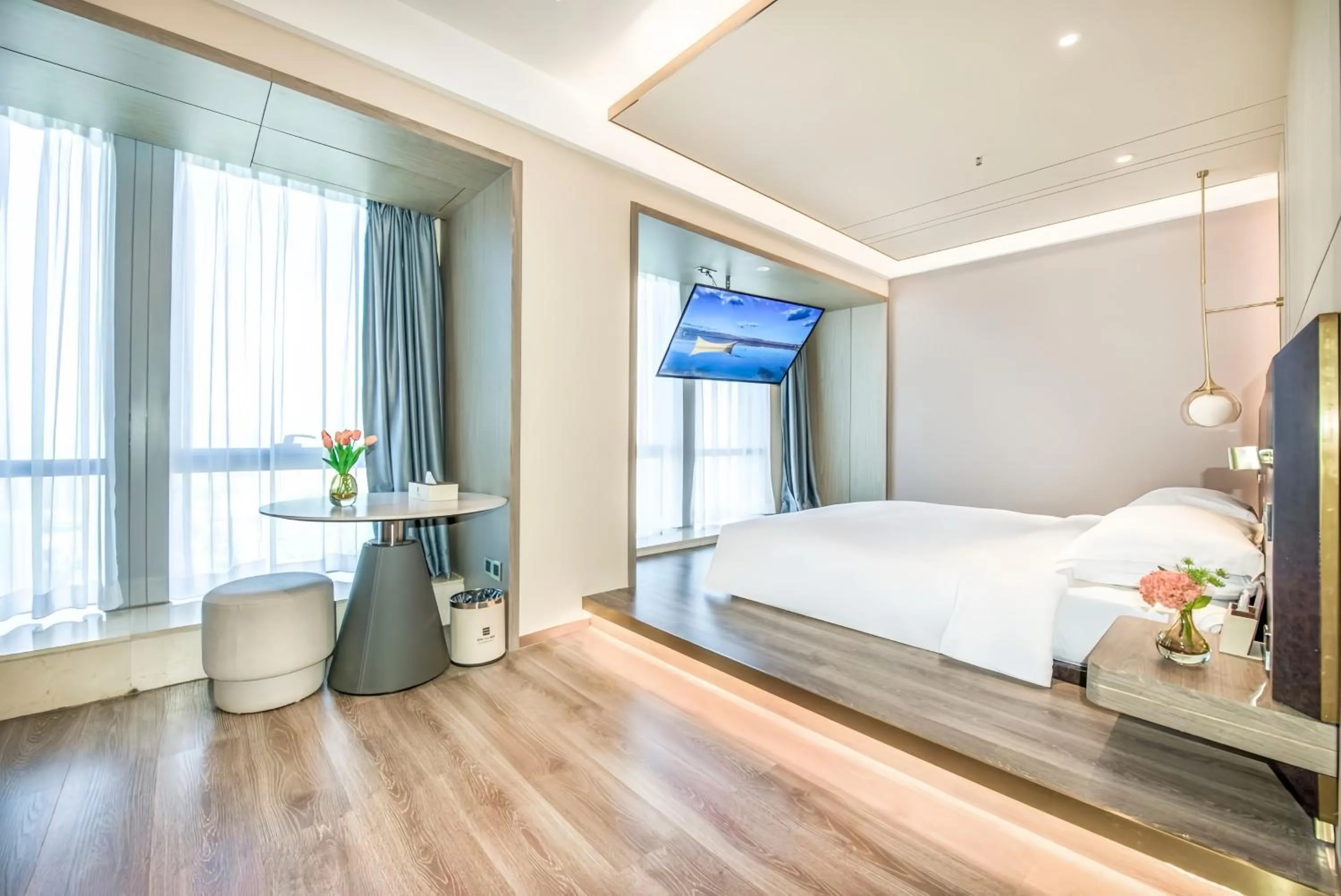 Bed in Echarm plus International Hotel Guangzhou Changgang Metro Station Branch - Free Shuttle Bus to Canton Fair Complex During Canton Fair Period
