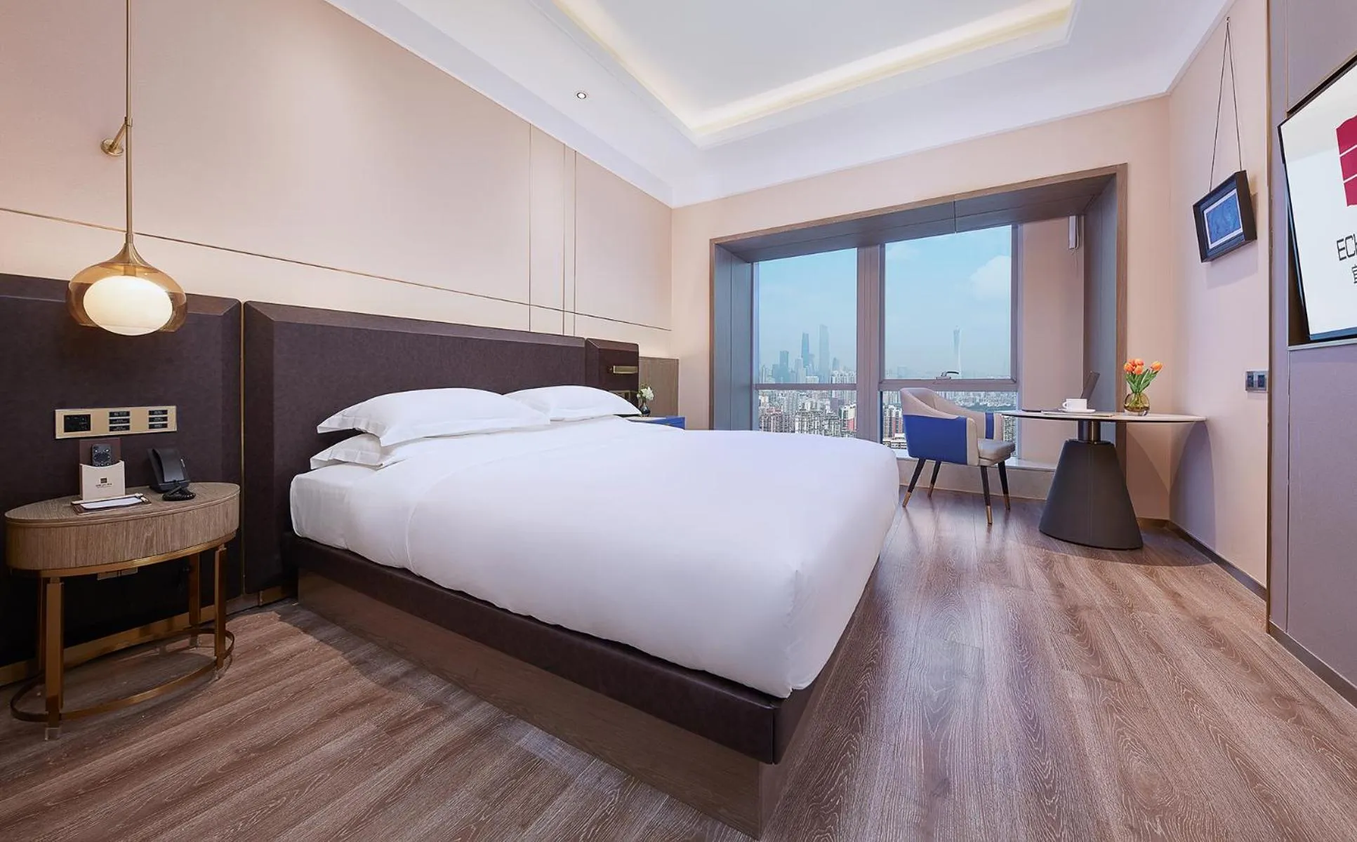 Bed in Echarm plus International Hotel Guangzhou Changgang Metro Station Branch - Free Shuttle Bus to Canton Fair Complex During Canton Fair Period