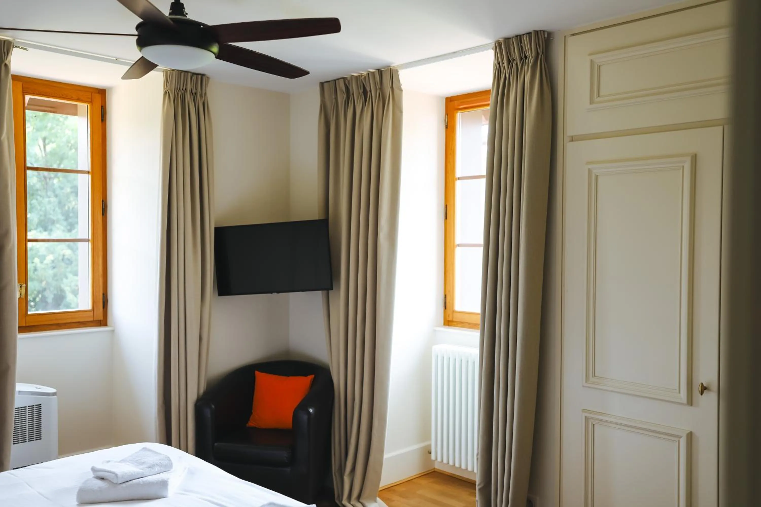 Bedroom, Bed in Le Manoir du Golf