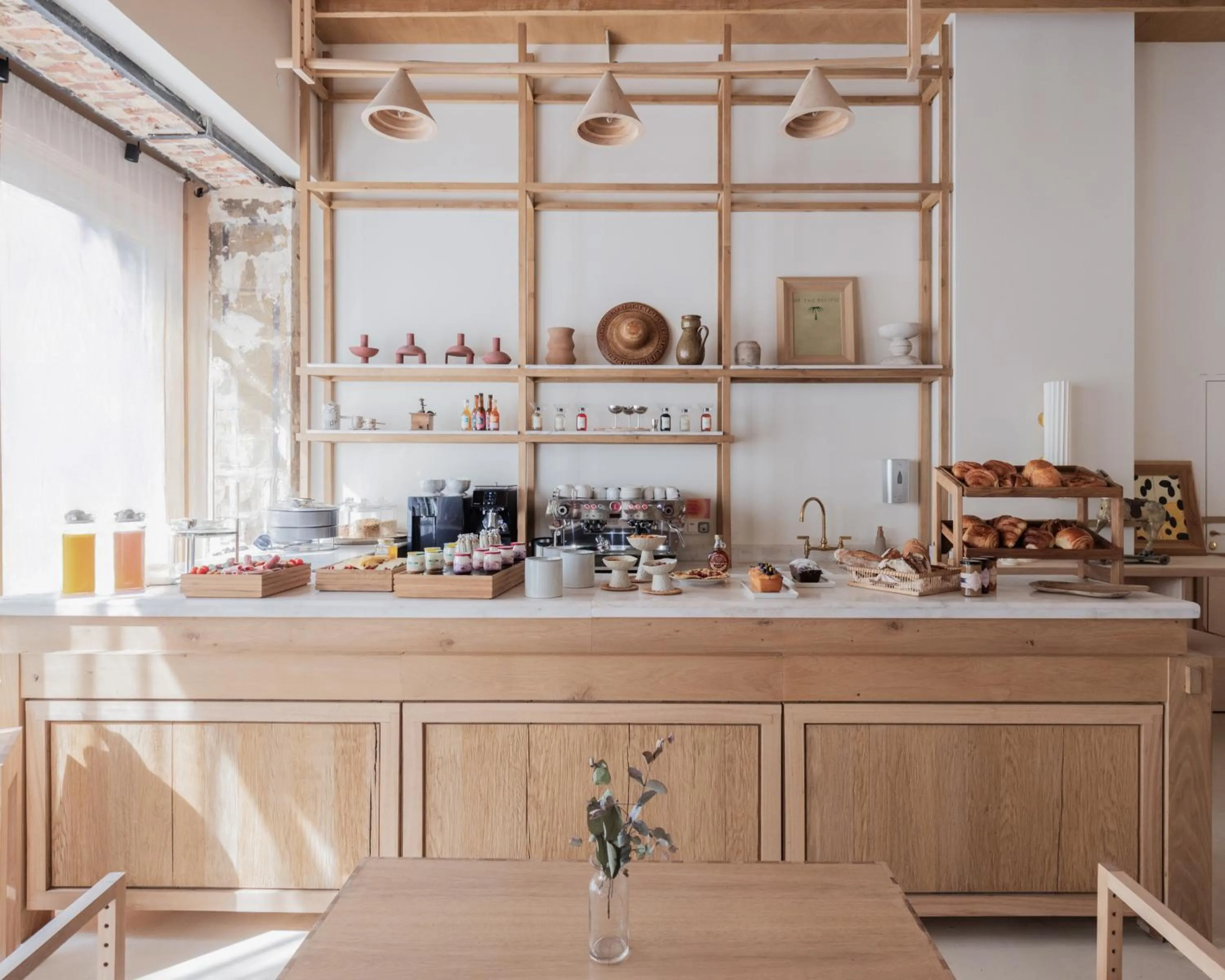 Breakfast in Elysée Montmartre Hotel