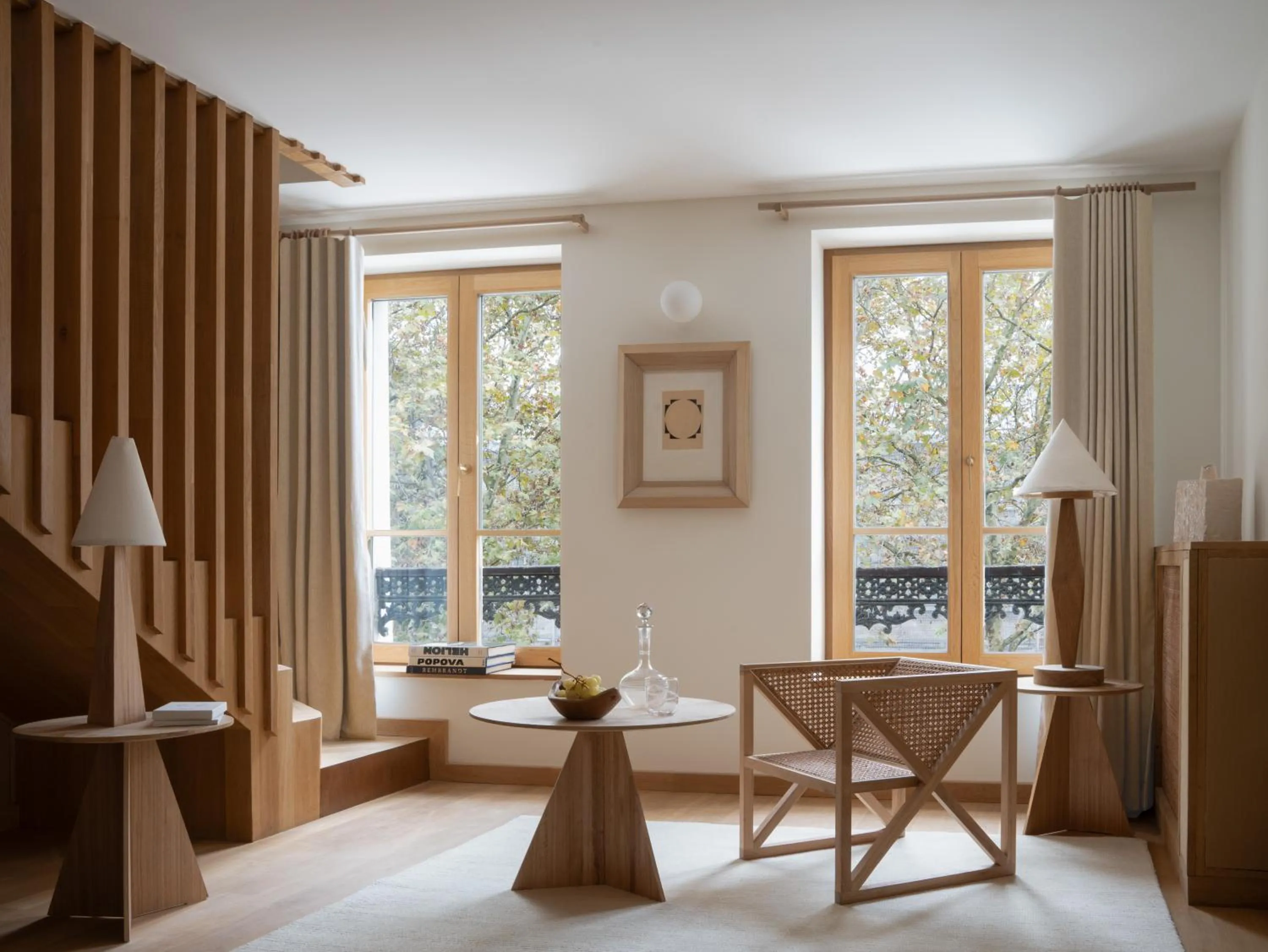 Living room in Elysée Montmartre Hotel