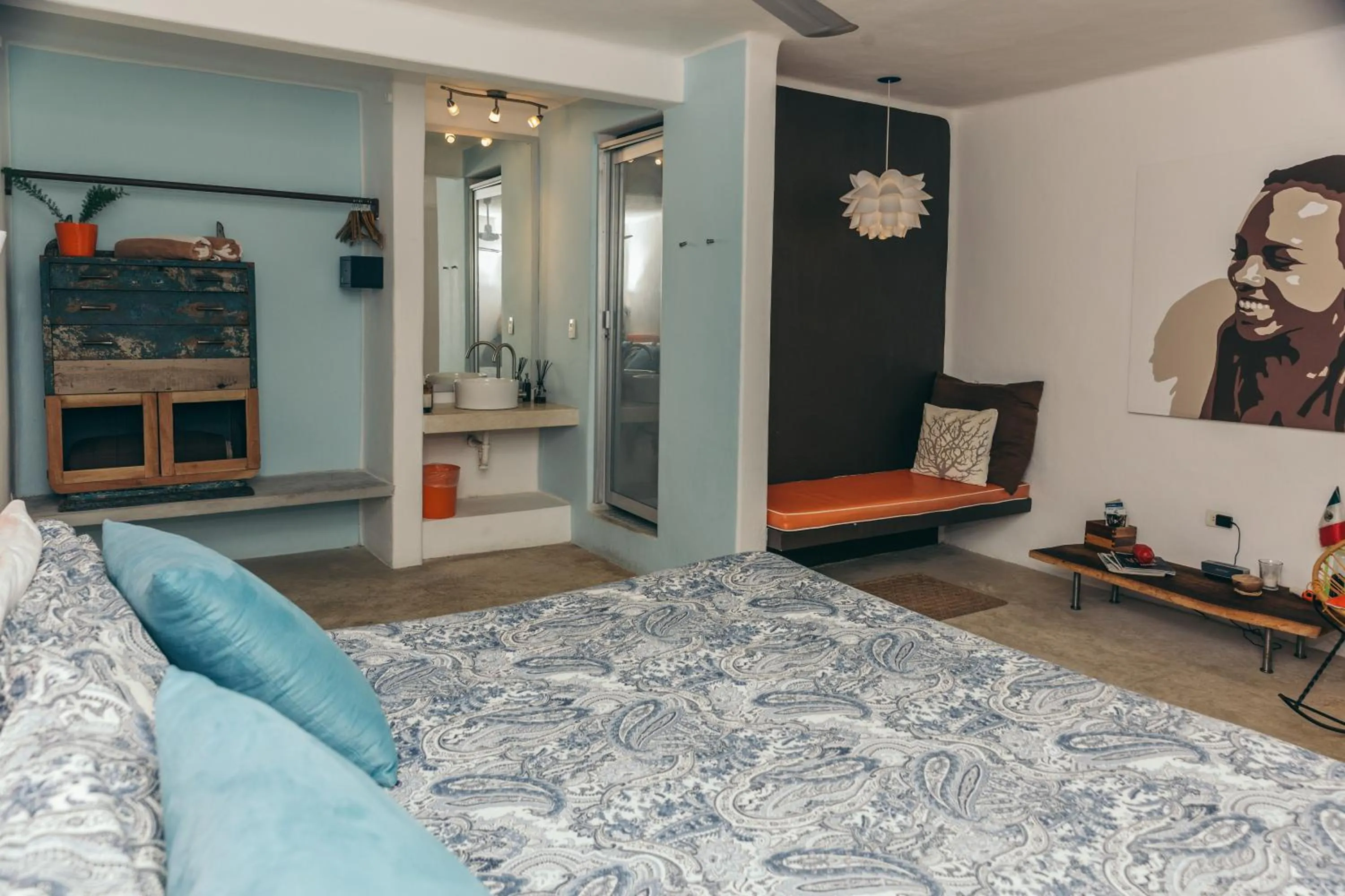 Bed in Teetotum hotel