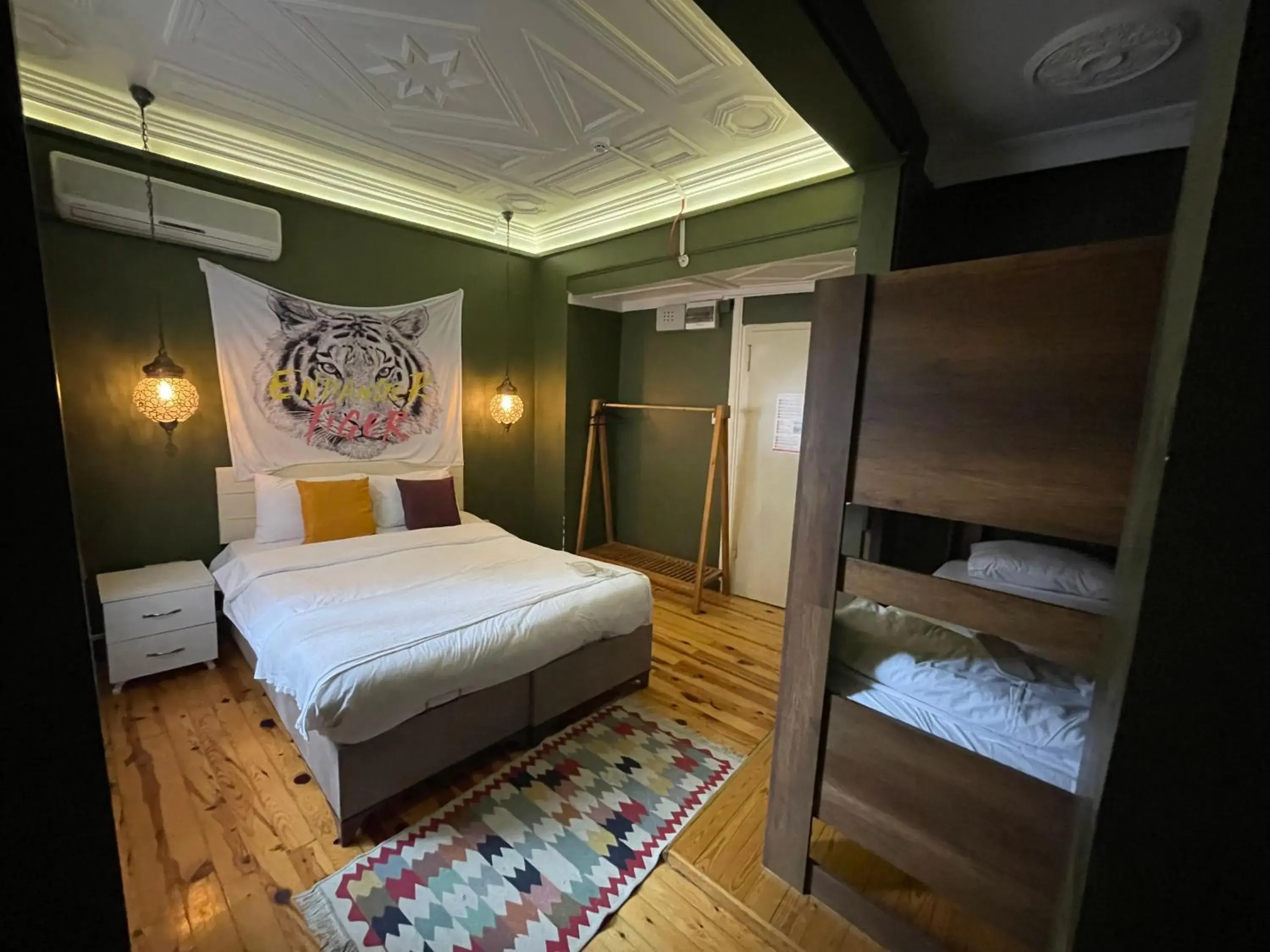 Deluxe Double or Twin Room in The Local Hostel & Guesthouse Deluxe Double or Twin Room in The Local Hostel & Guesthouse