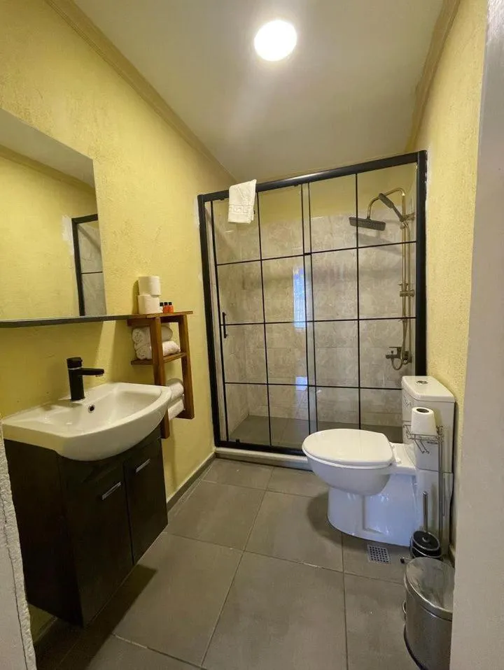 Bathroom in The Local Hostel & Guesthouse